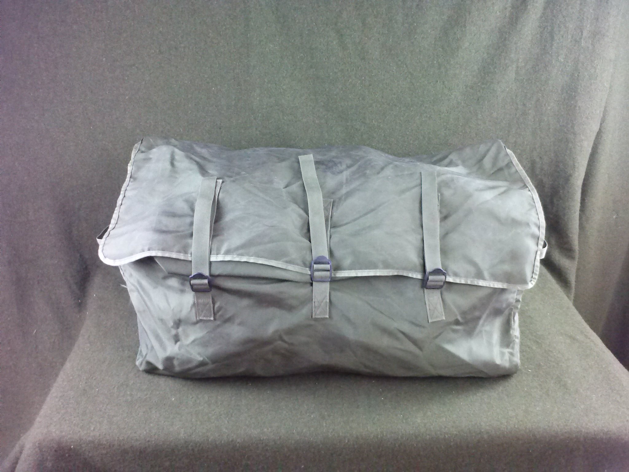 Military Hospital / Hunting / Camping Linens Small Nylon Travelling Bag  Used