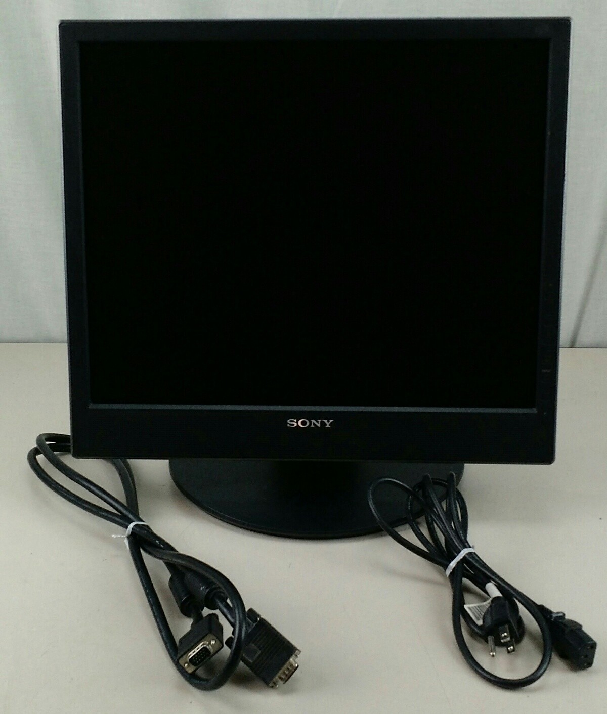 19" Sony SDM-X95F DVI LCD Monitor w/Speakers (Black)
