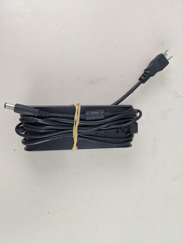 Genuine Dell CN-09T215 AC Adapter