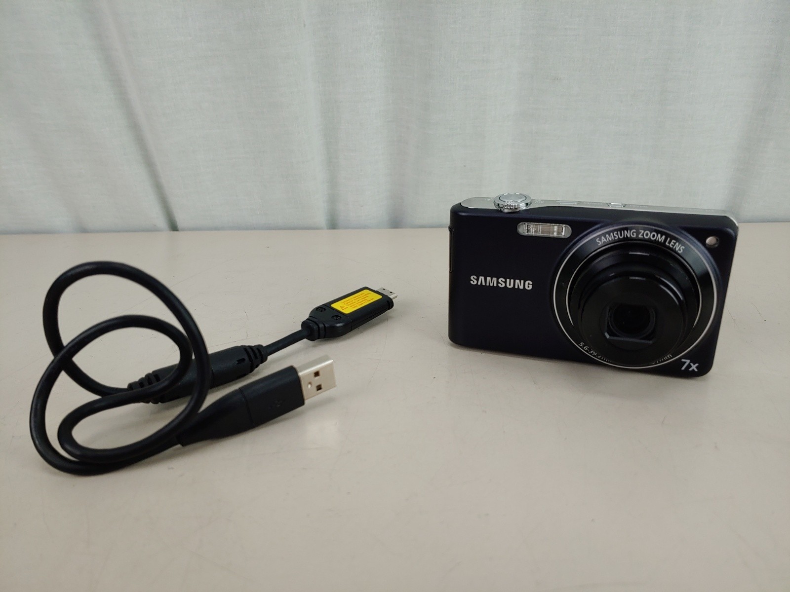 Samsung PL Series PL200 14.2MP Digital Camera + SD Battery & Cable
