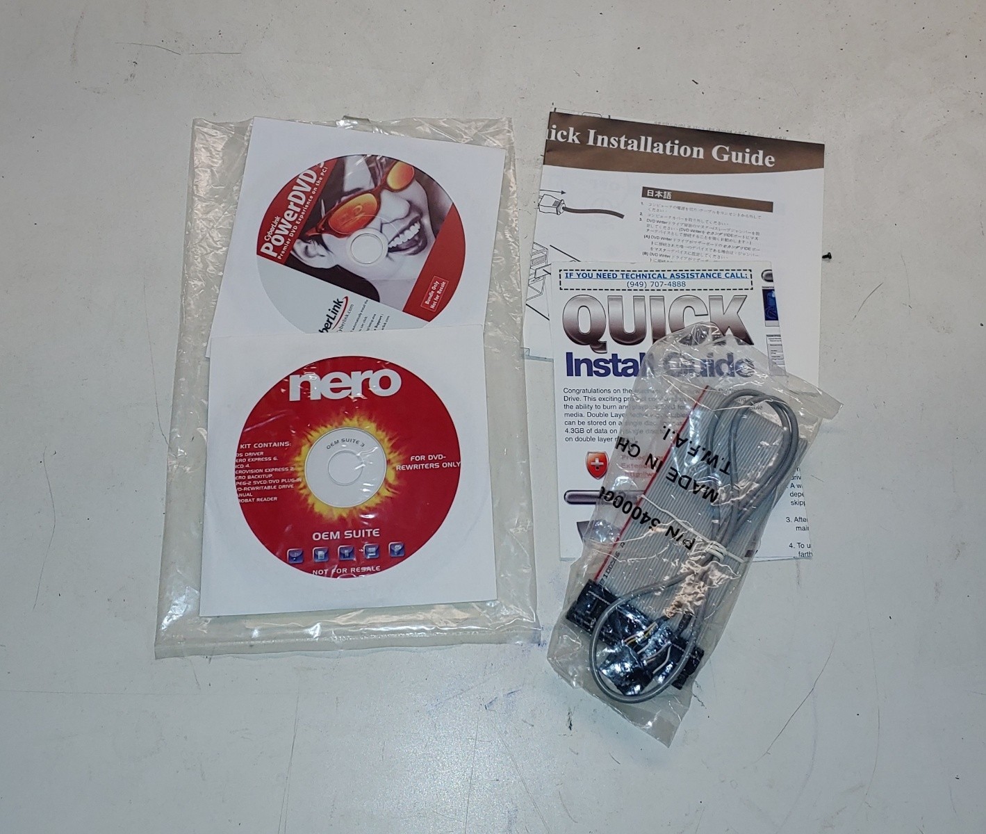 IDE DVD Drive Accessory Kit Cables And Software