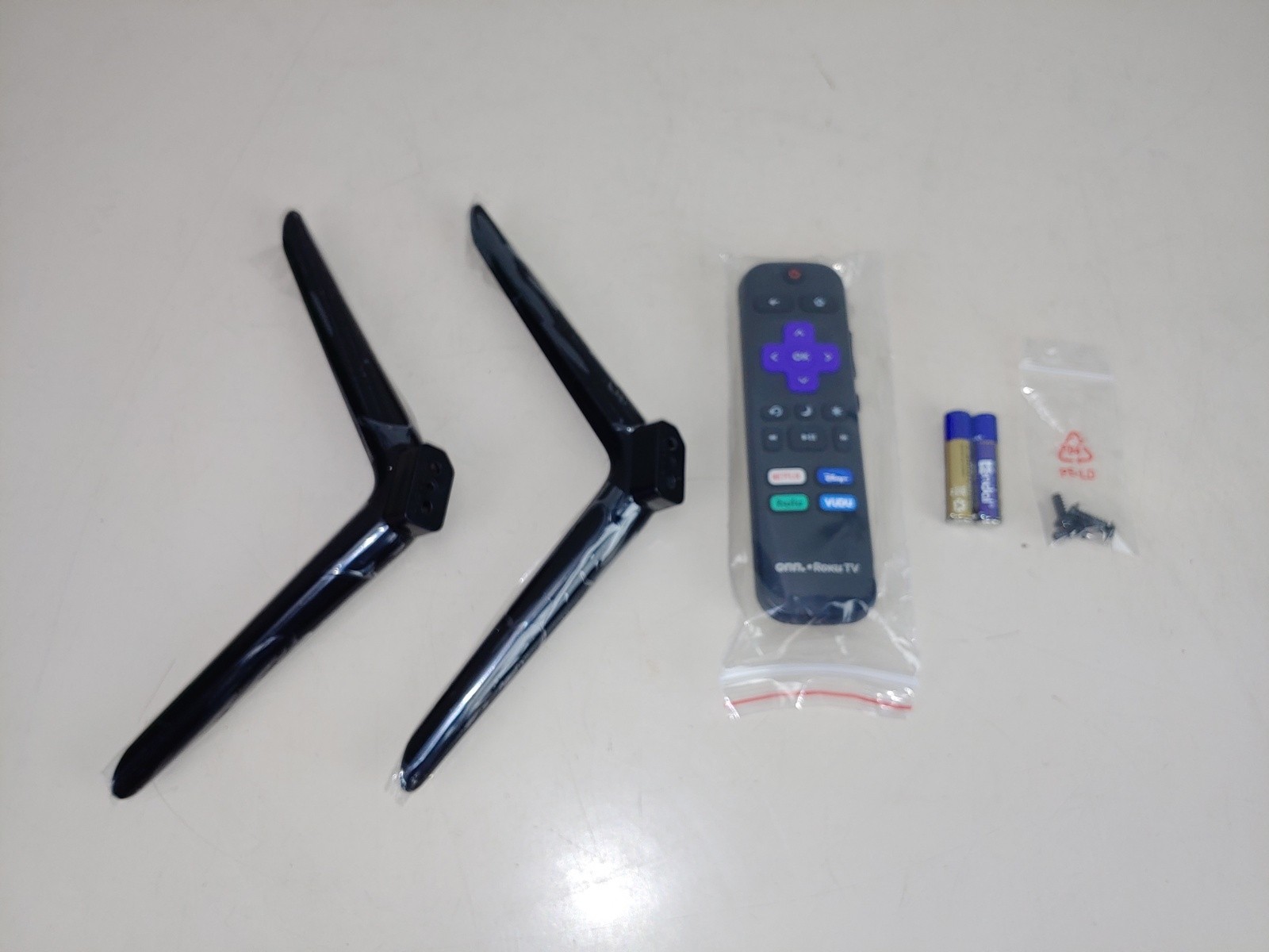 GENUINE ONN 43" ROKU TV Leg / Feet Kit & Remote NEW