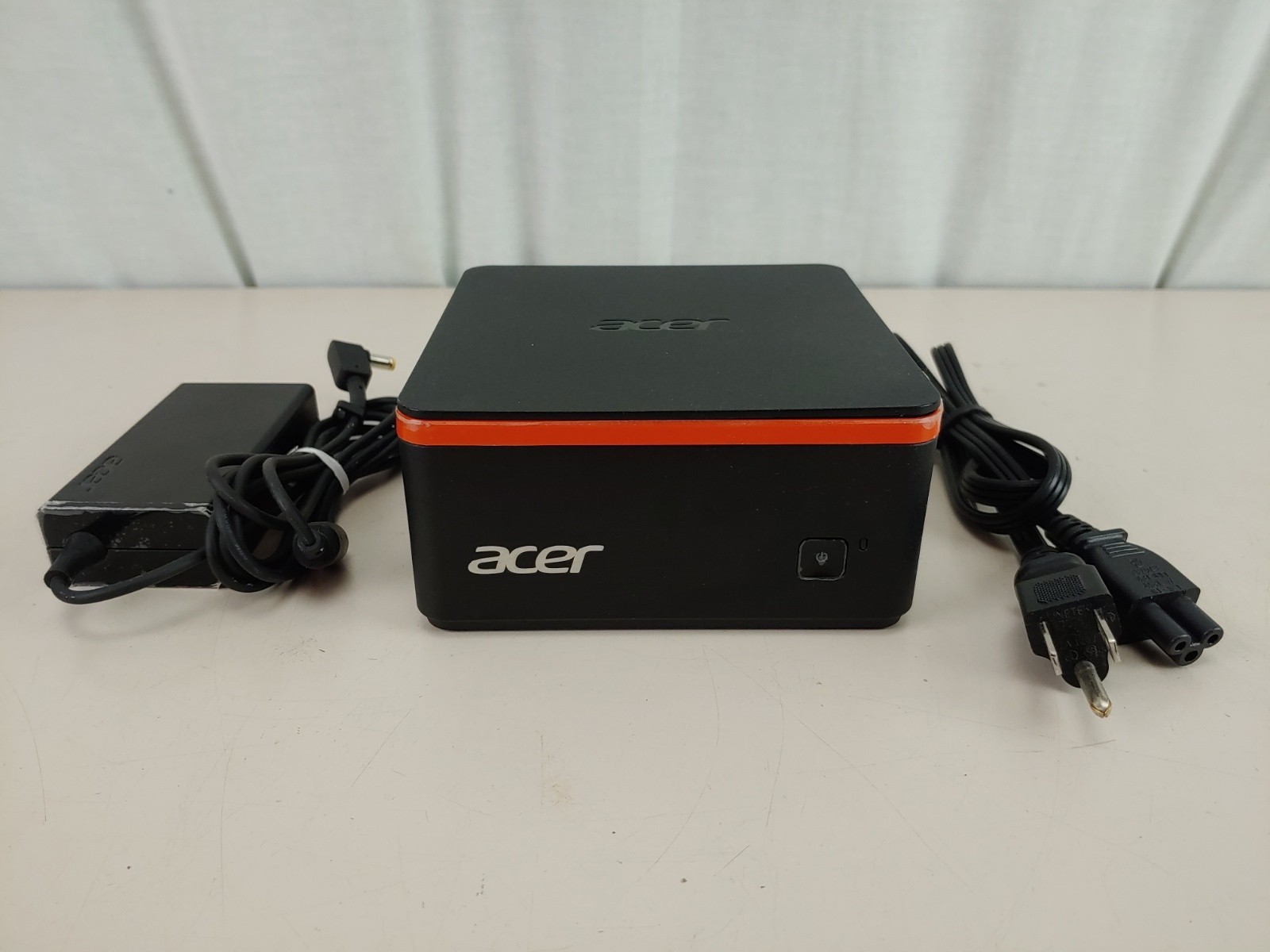 Acer REVO Build M1-601 Celeron N3050 4GB 32GB Win 10