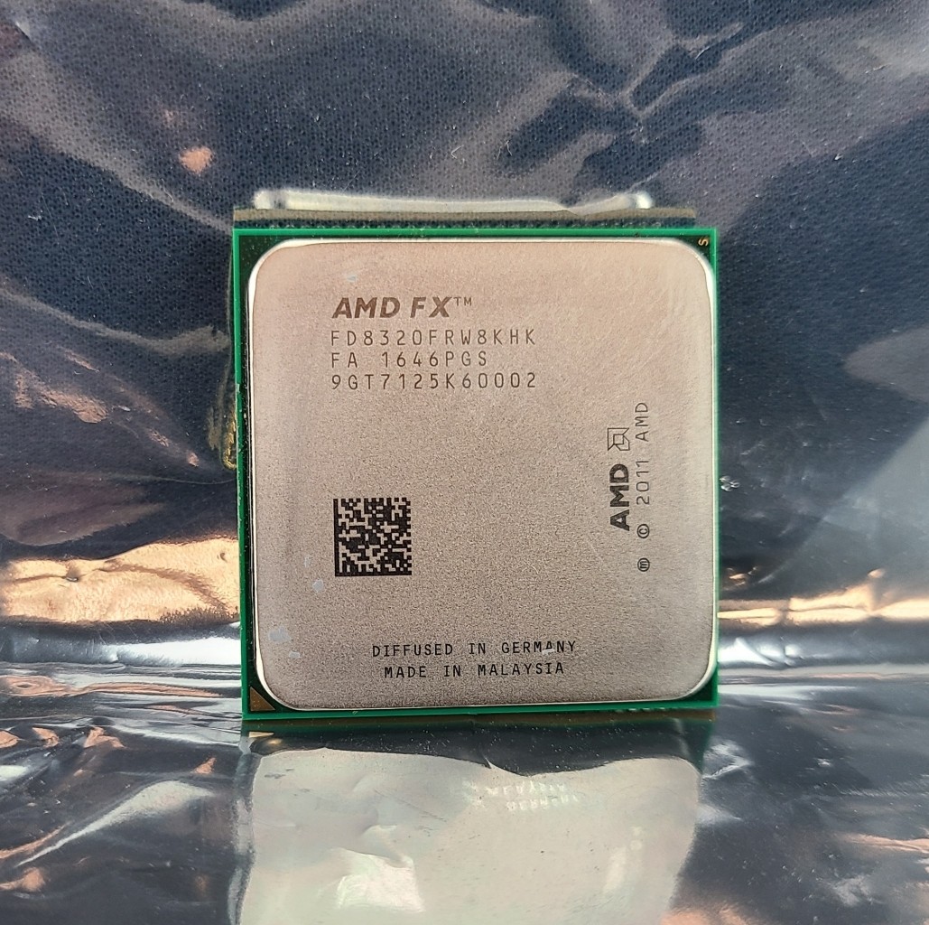 AMD FX 8320 CPU Processor 8 Core 3.2GHz FD8320FRW8KHk