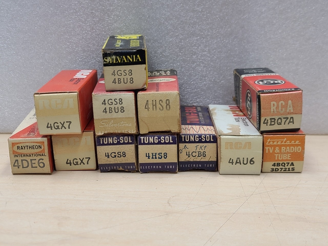 12 Vintage Vacuum Tubes 4DE6, 4GX7, 4GS8, 4HS8 and others