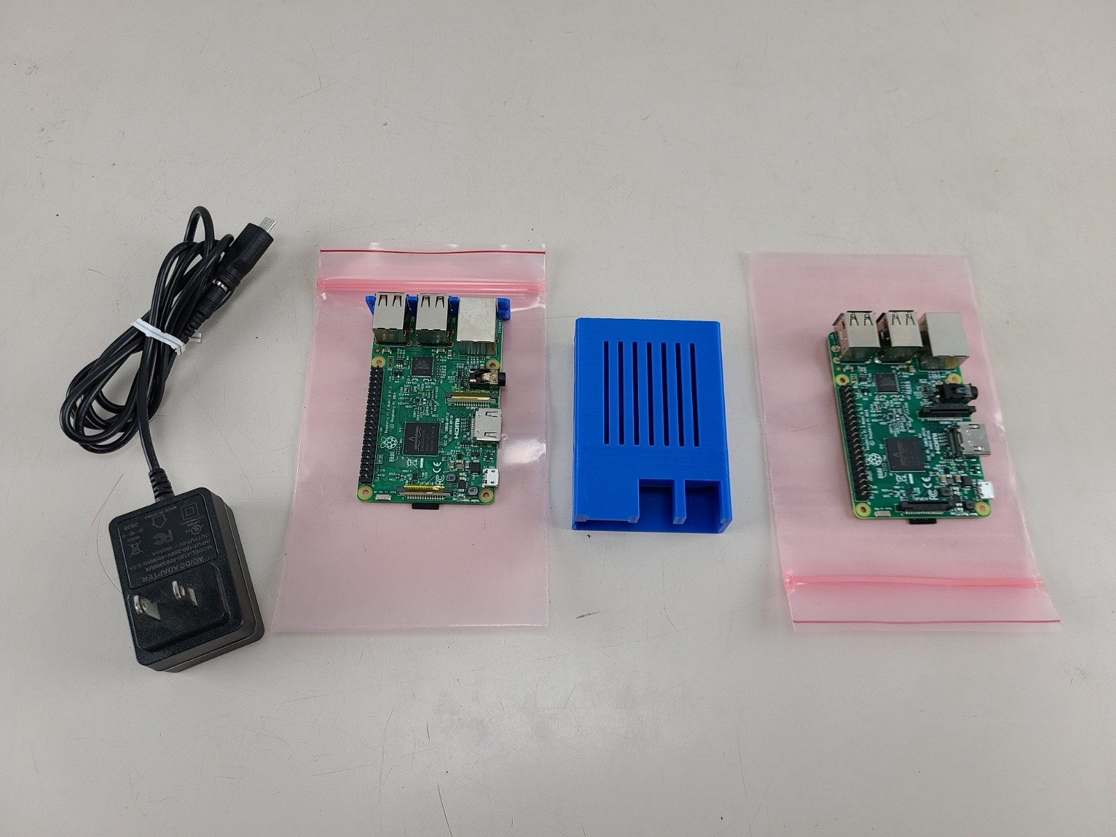 2 Lot Raspberry Pi 3 Model B 1.2Ghz 1GB 8GB Micro SD Card V1.2