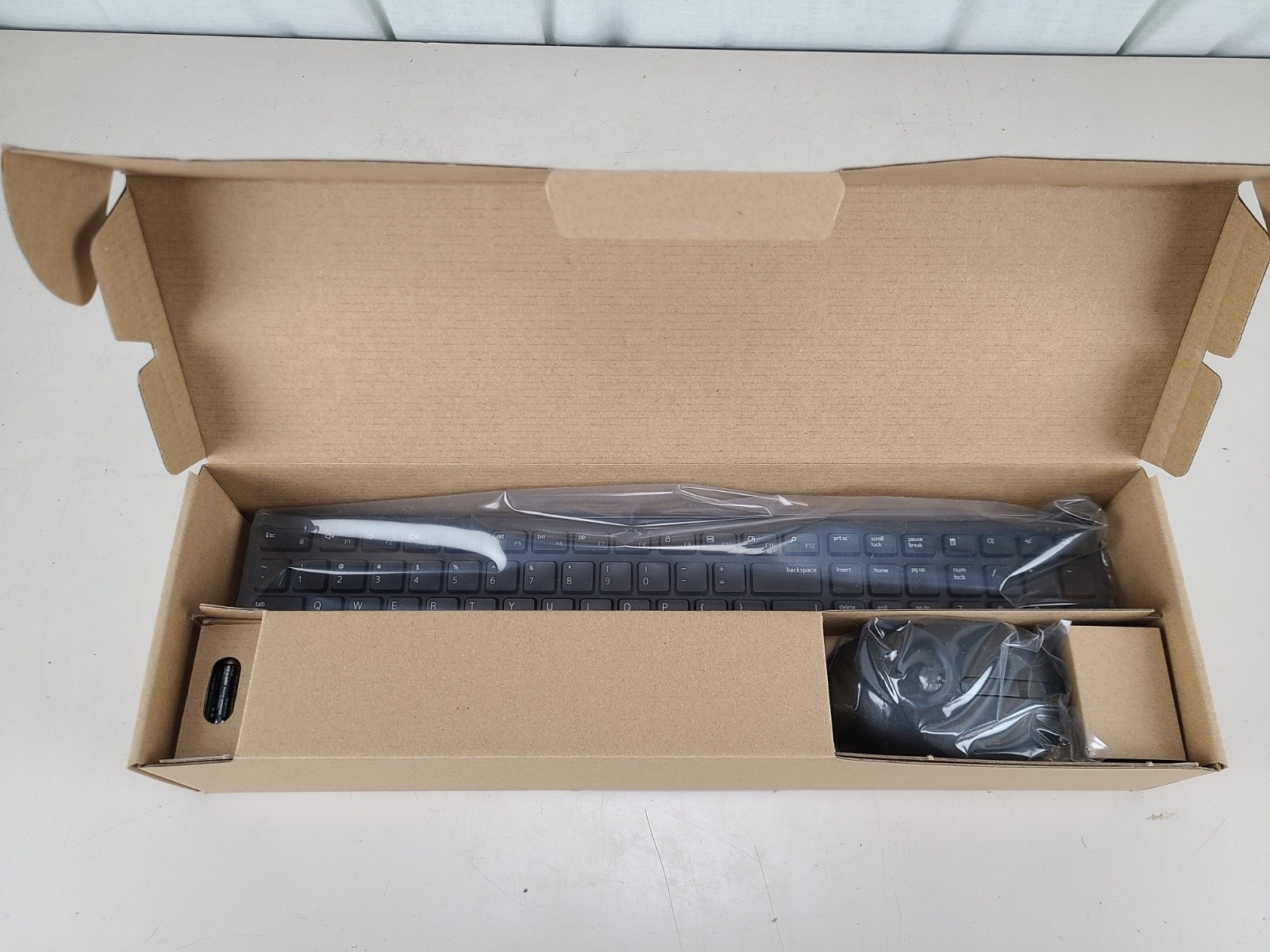 NEW Dell Pro Wireless Keyboard and Mouse – KM5221W