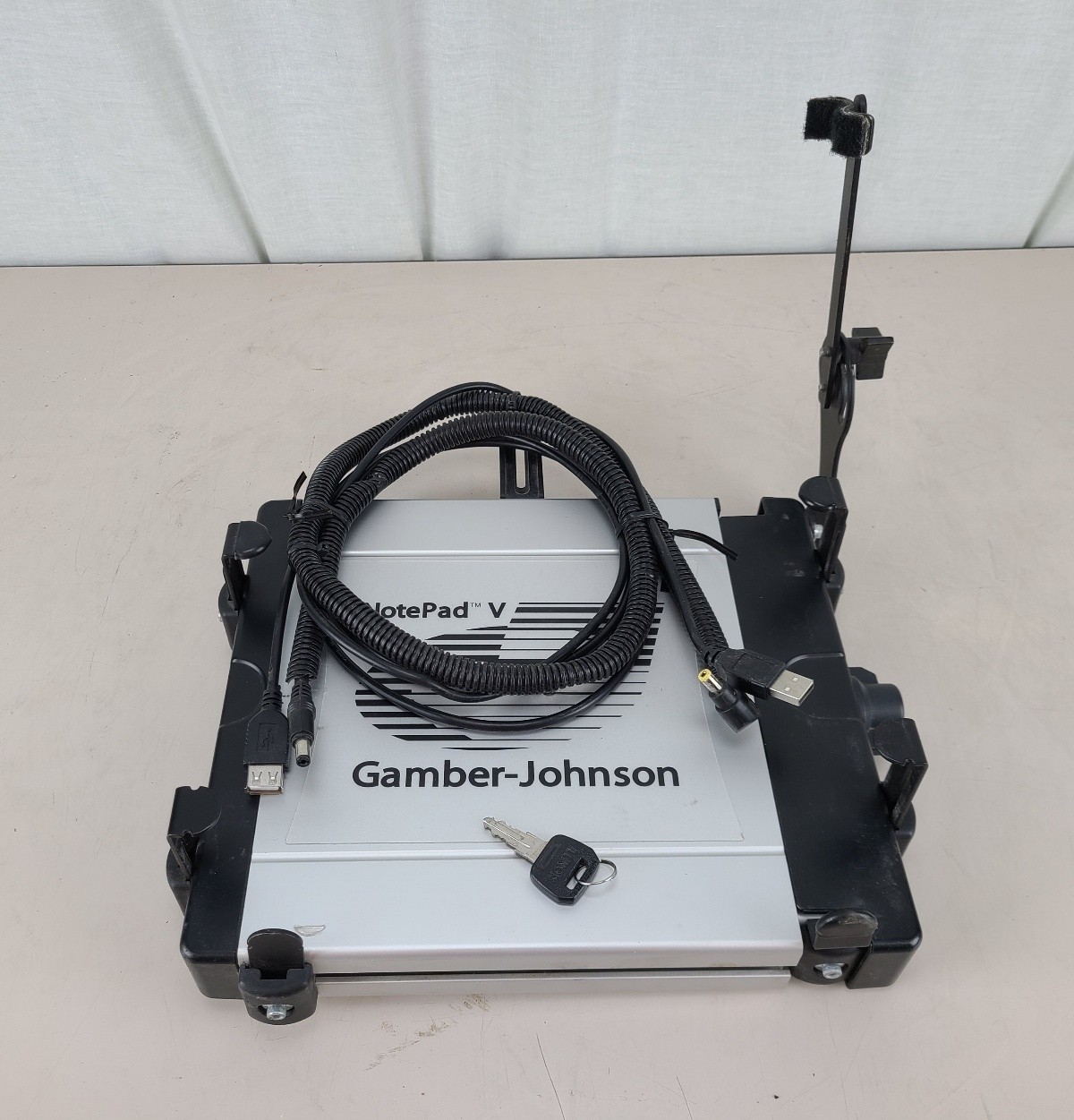 Gamber-Johnson NotePad V Laptop Cradle Mount (Key Included)