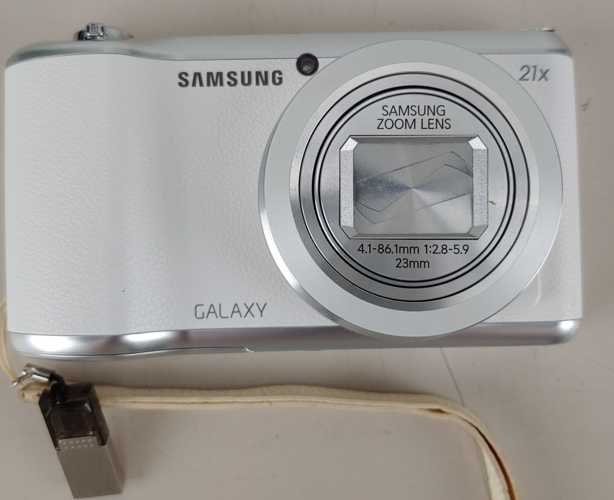 Samsung Galaxy Camera 2 Touch Screen 21x Zoom 16.3MP WiFi White (EK-GC200ZWAITV)