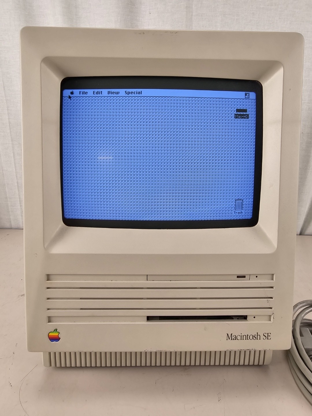 Vintage Apple Macintosh SE M5011 BOOTS