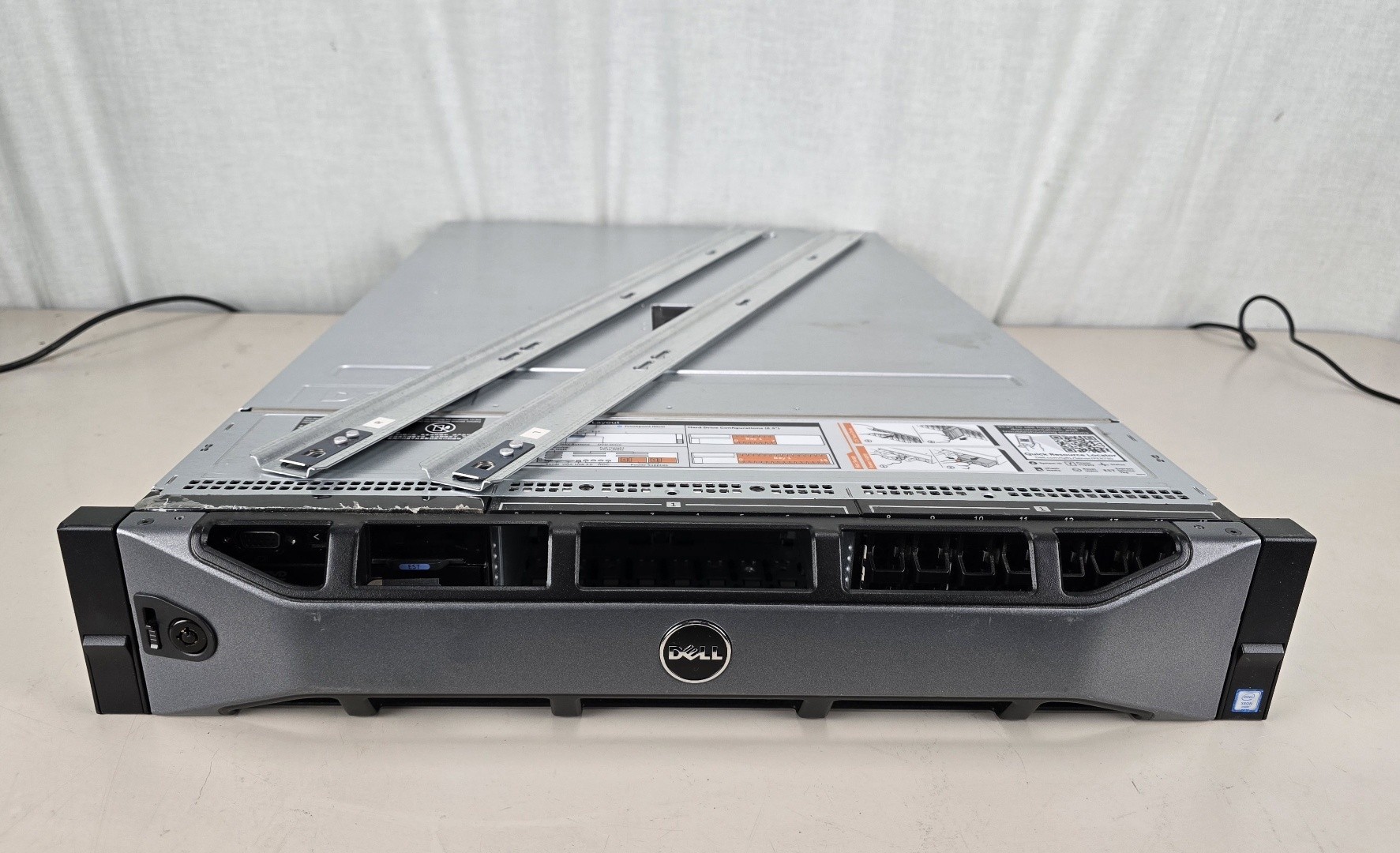 Dell Poweredge R730 32GB 2x E5-2650L V3 PERK H730 2x 1100W PS