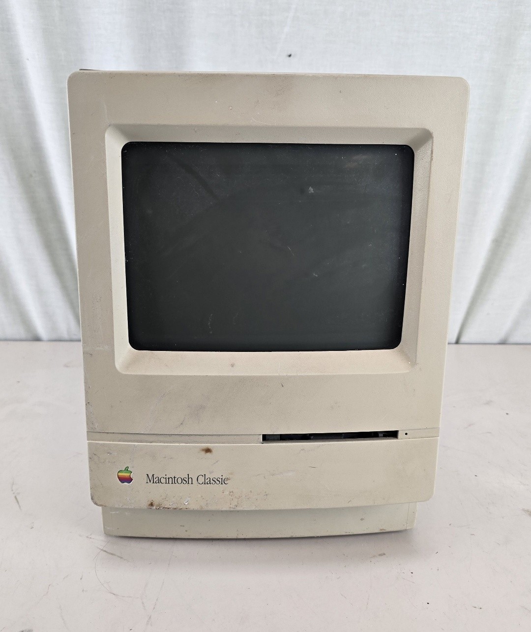 Apple Macintosh Classic M1420 For Parts