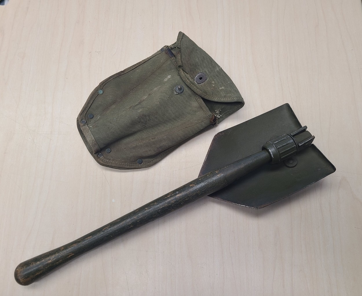 US Ames 1945 Shovel Entrenching Tool Vintage Military