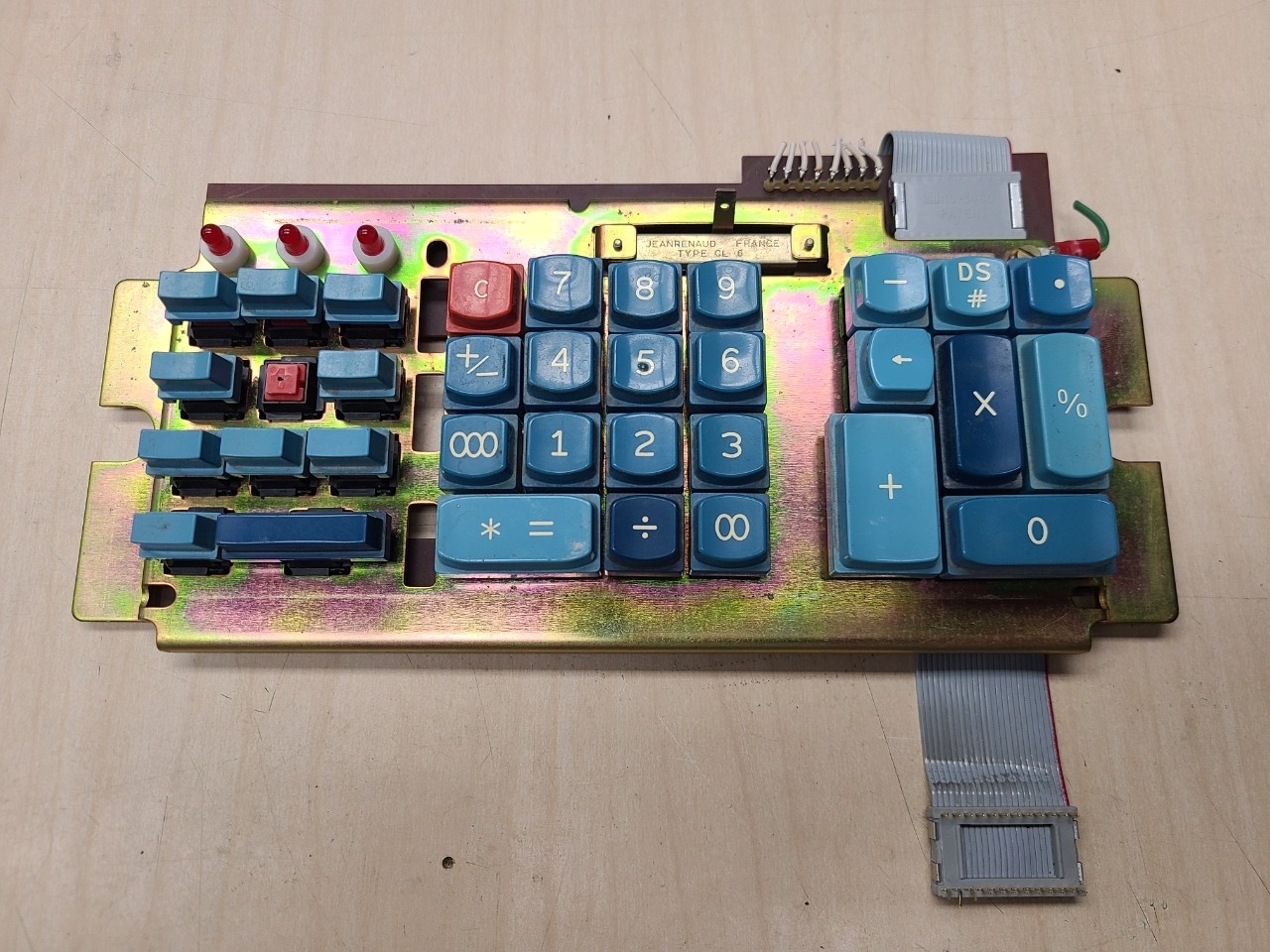 Vintage 34 Key Mechanical Keyboard with Double Shot Key Caps NOT FROM CHINA