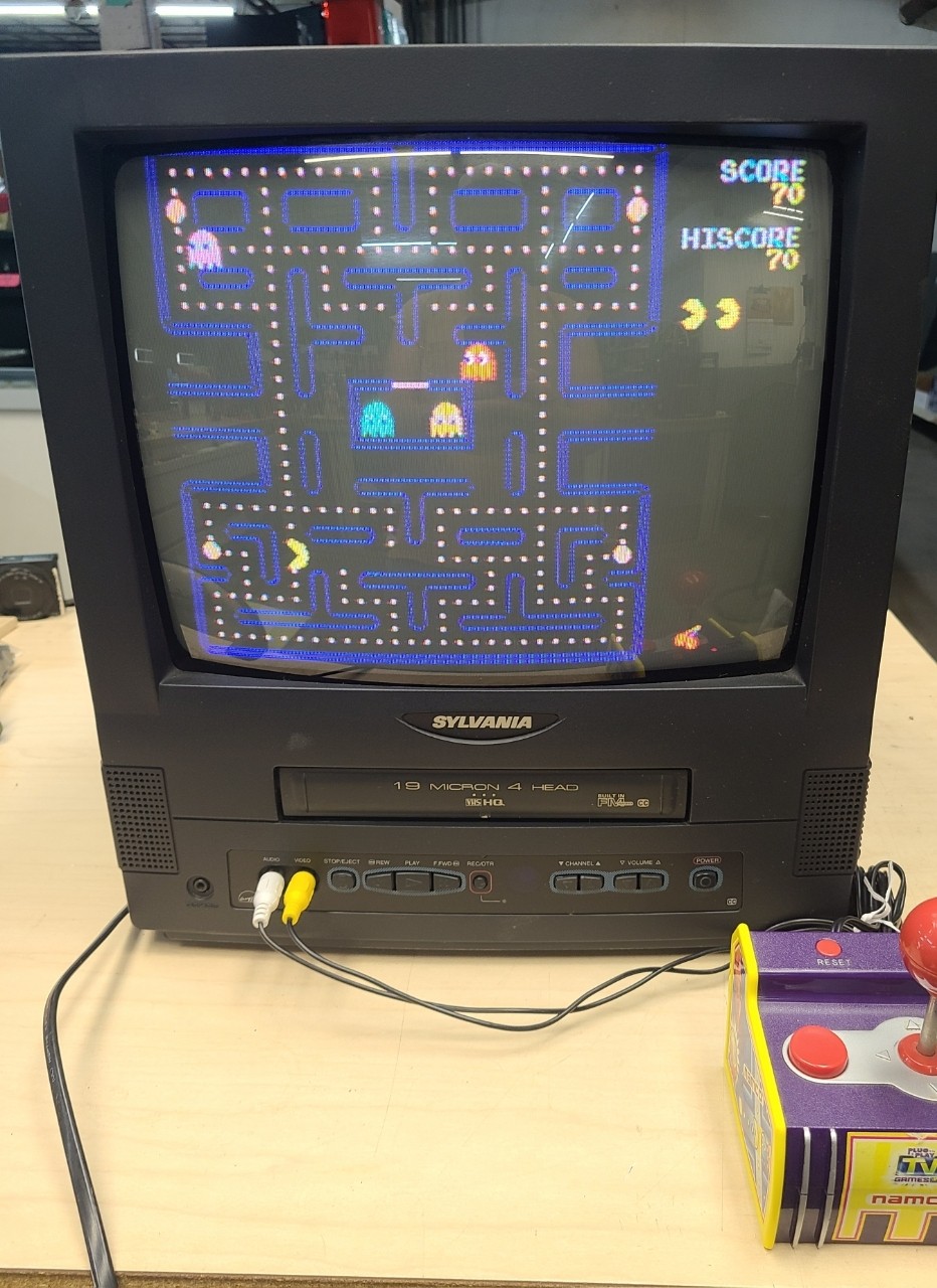 Sylvania SSC130 13" CRT TV VCR Combo Retro Gaming NO Remote - TESTED Working