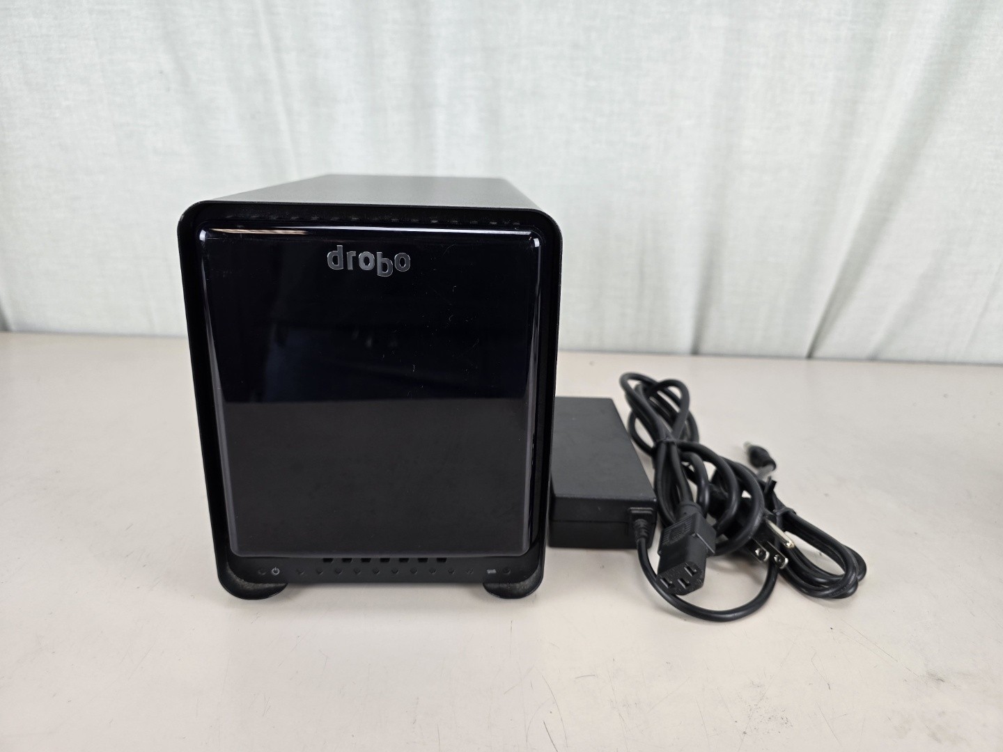 Drobo 5N 5-Bay Desktop Unit With 5 Drives & 32GB mSATA