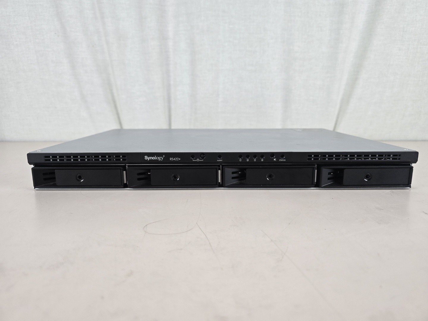Synology RS422+ RackStation 4-Bay NAS Storage Array BAD Serial Port