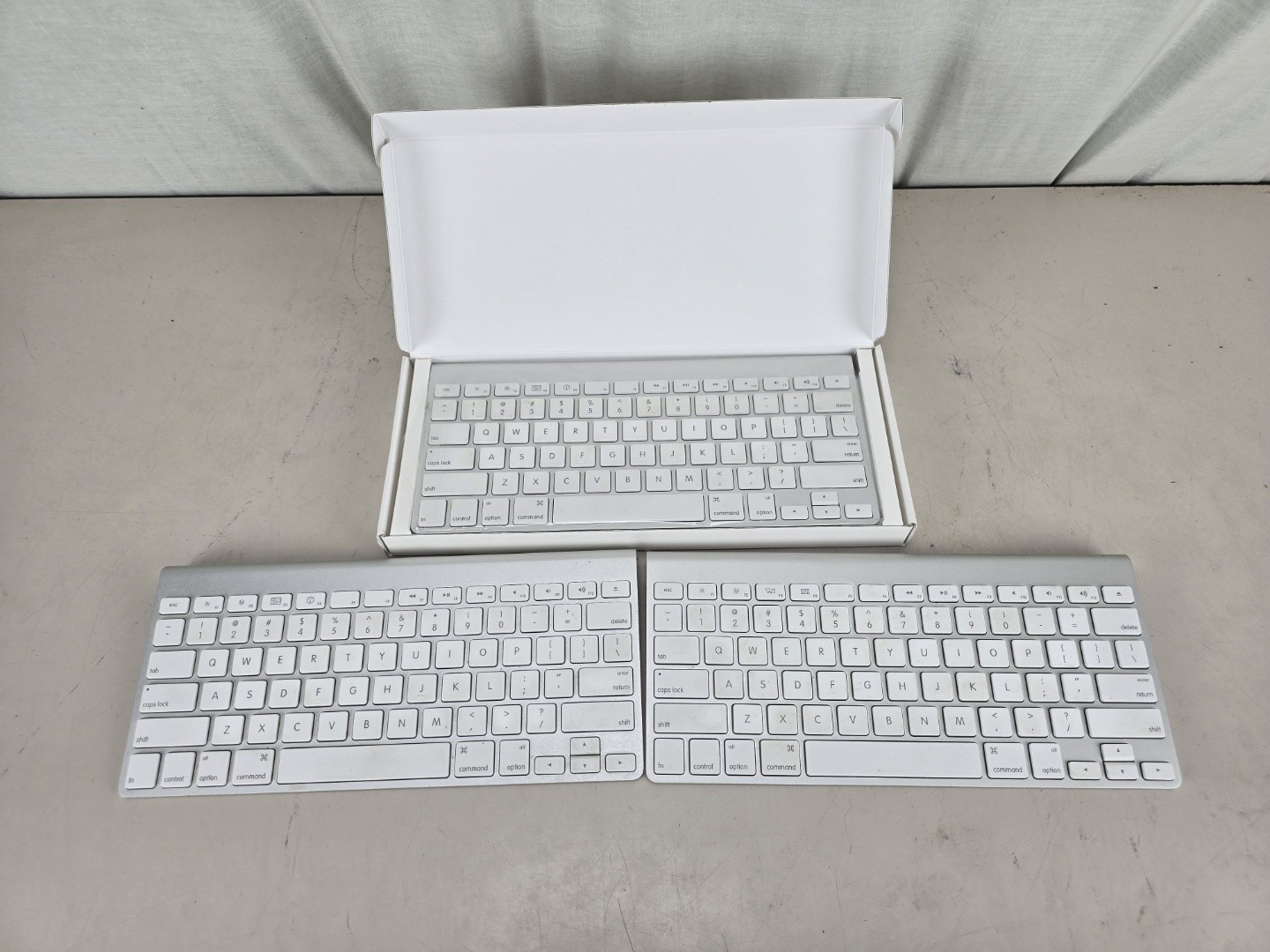 Lot of 3 GENUINE Apple Wireless Bluetooth Keyboard A1314