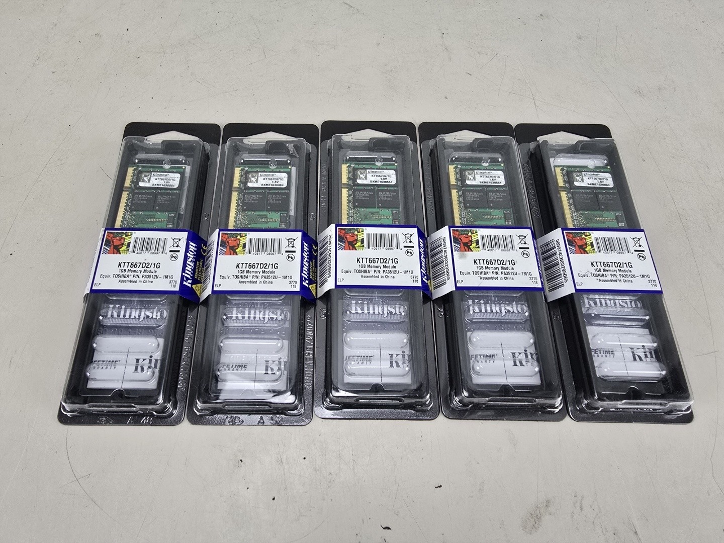 5x Kingston KTT667D2/1G 1GB DDR2 667MT/s Non-ECC SODIMM NEW
