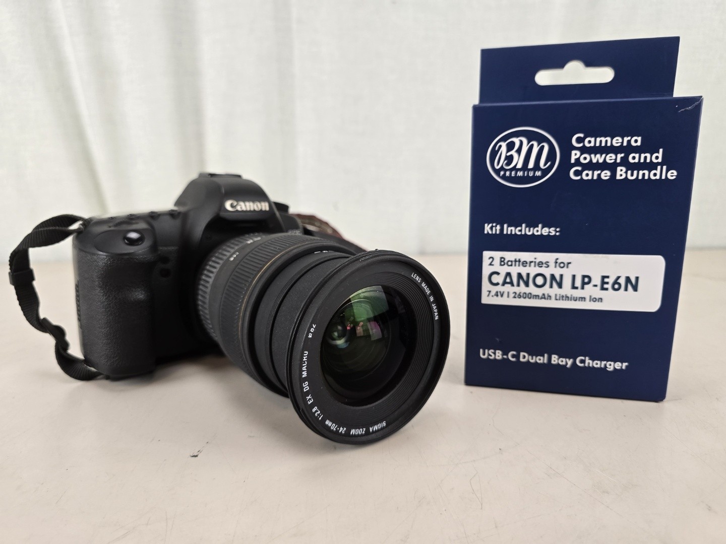 Canon EOS 5D Mark II DSLR Shutter 61455 & Sigma 24-70 1:2,8 DG Lens 