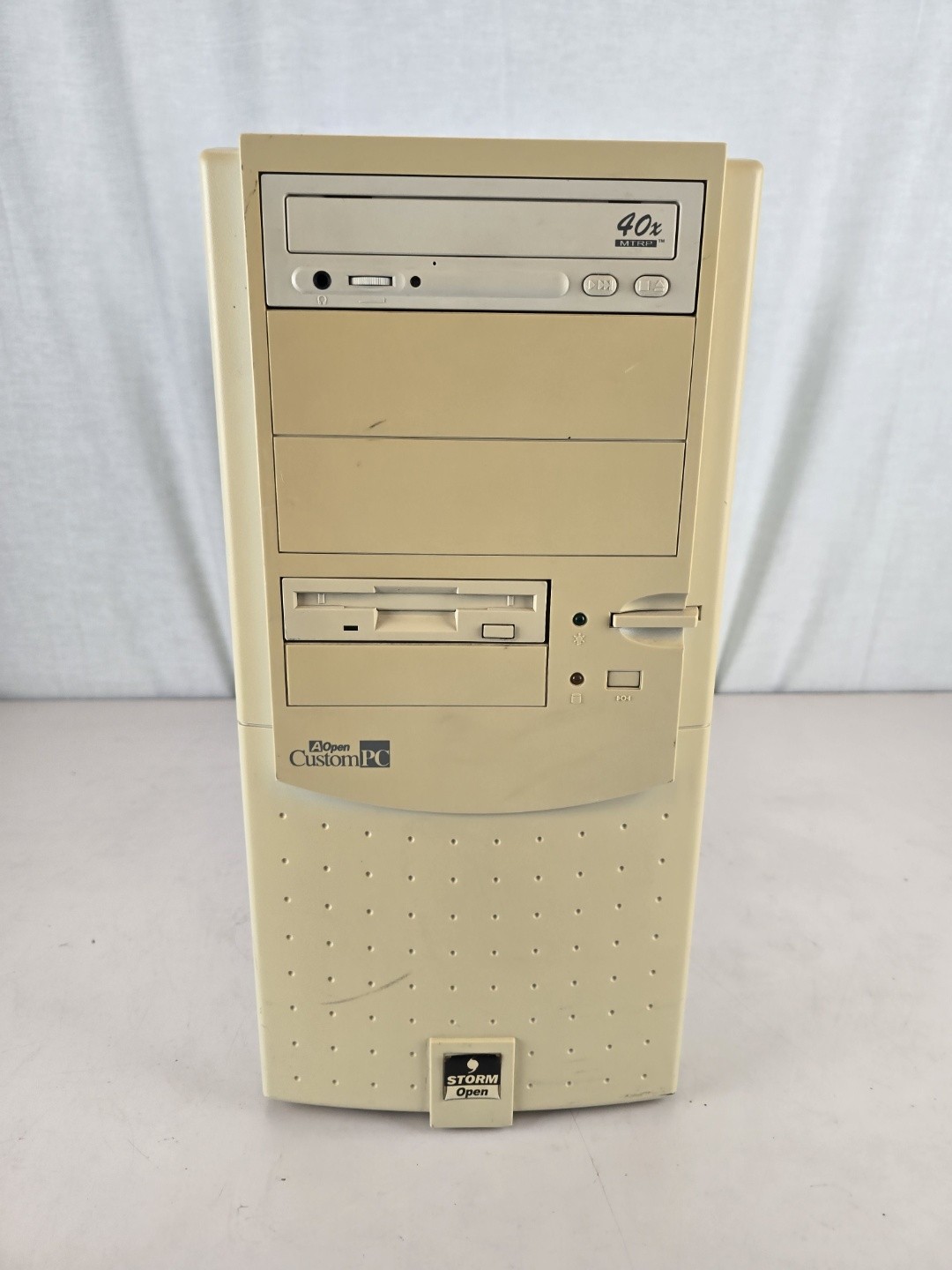 Vintage Clone Pentium II 333MHz Tower 128MB Ram 8GB HDD Windows 98