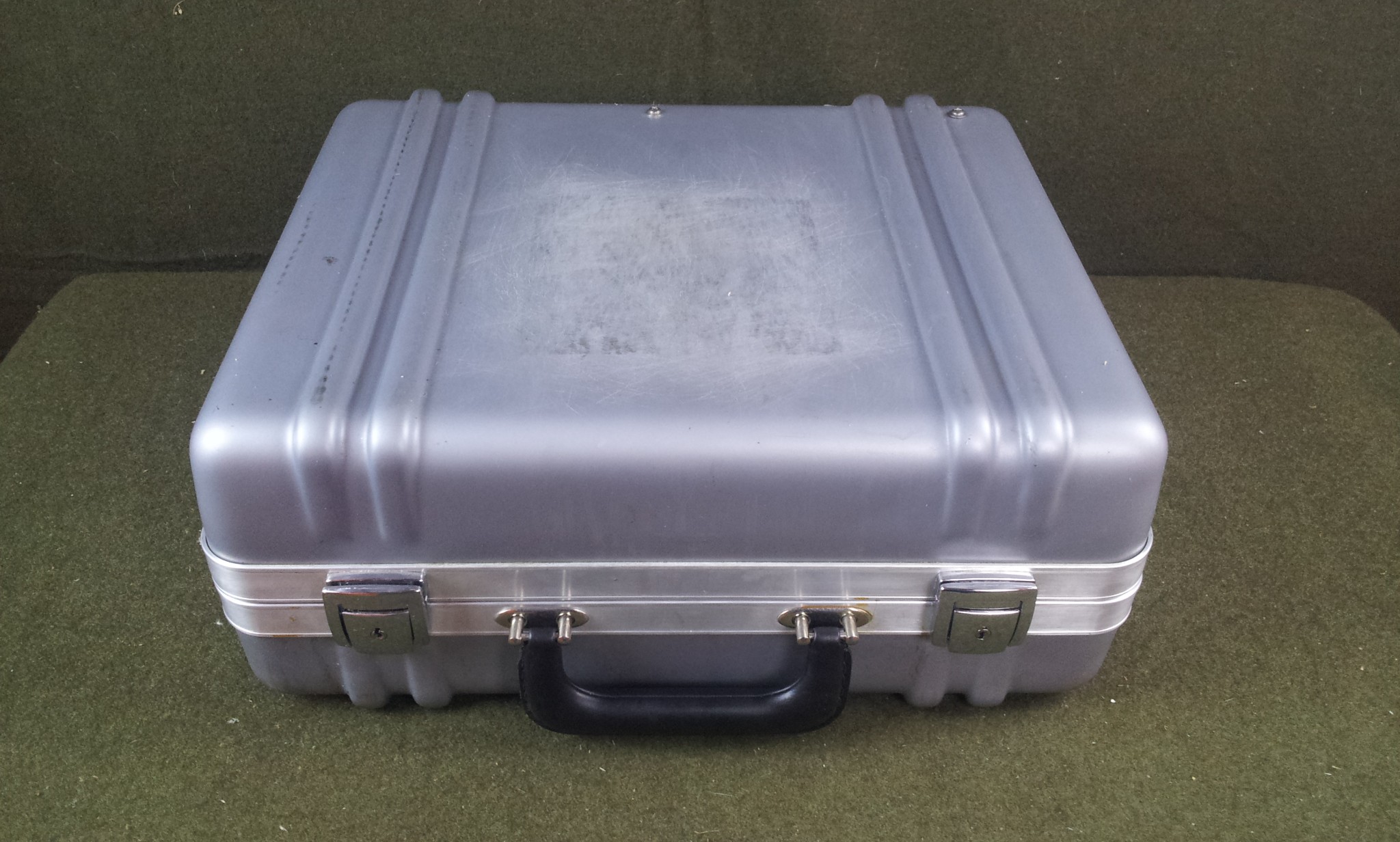 Gemini Carry Case 16-7/8 x 13-5/8 x 6-1/2 Lockable