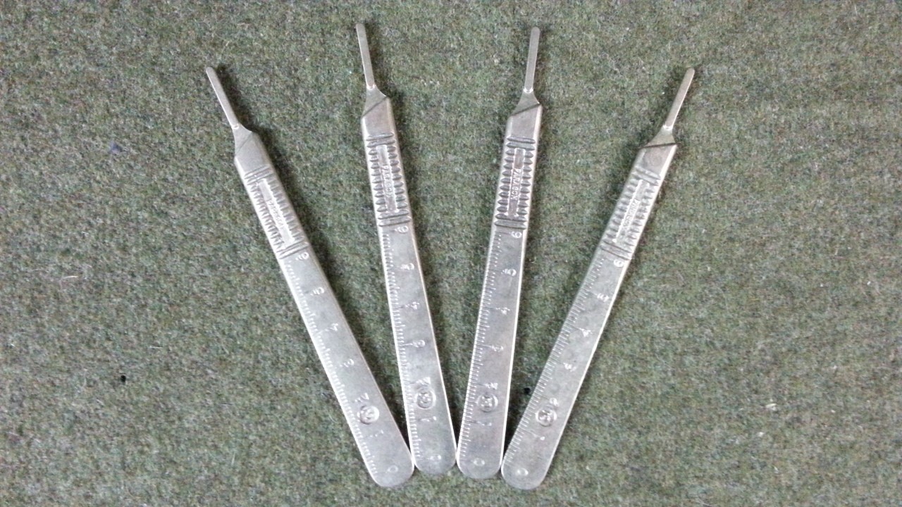 Lot Of 4 PARAGON Surgical Knife Handles #3 England