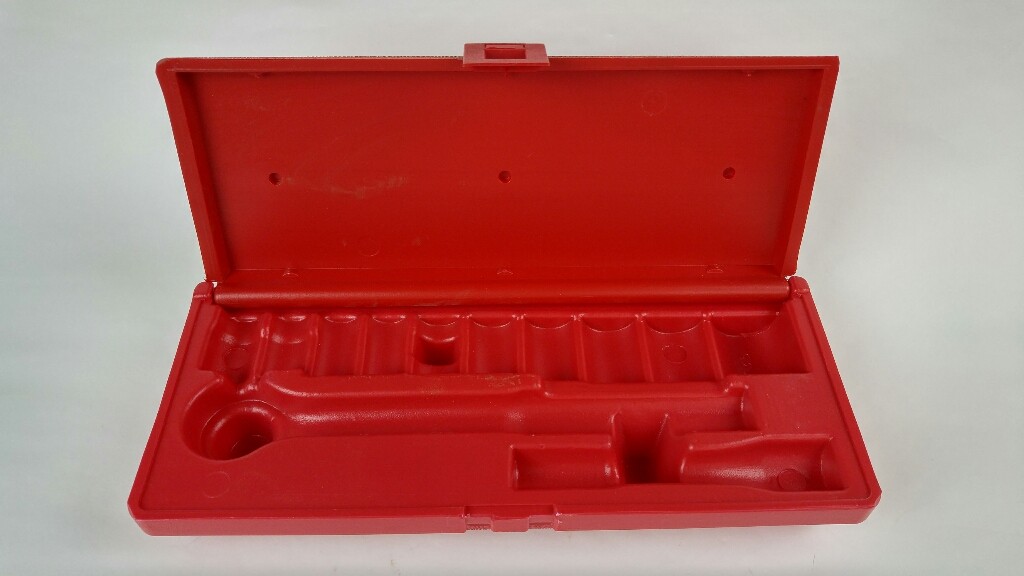 NEW Plastic 12 Piece 1/2" Drive Socket Set Case 9135