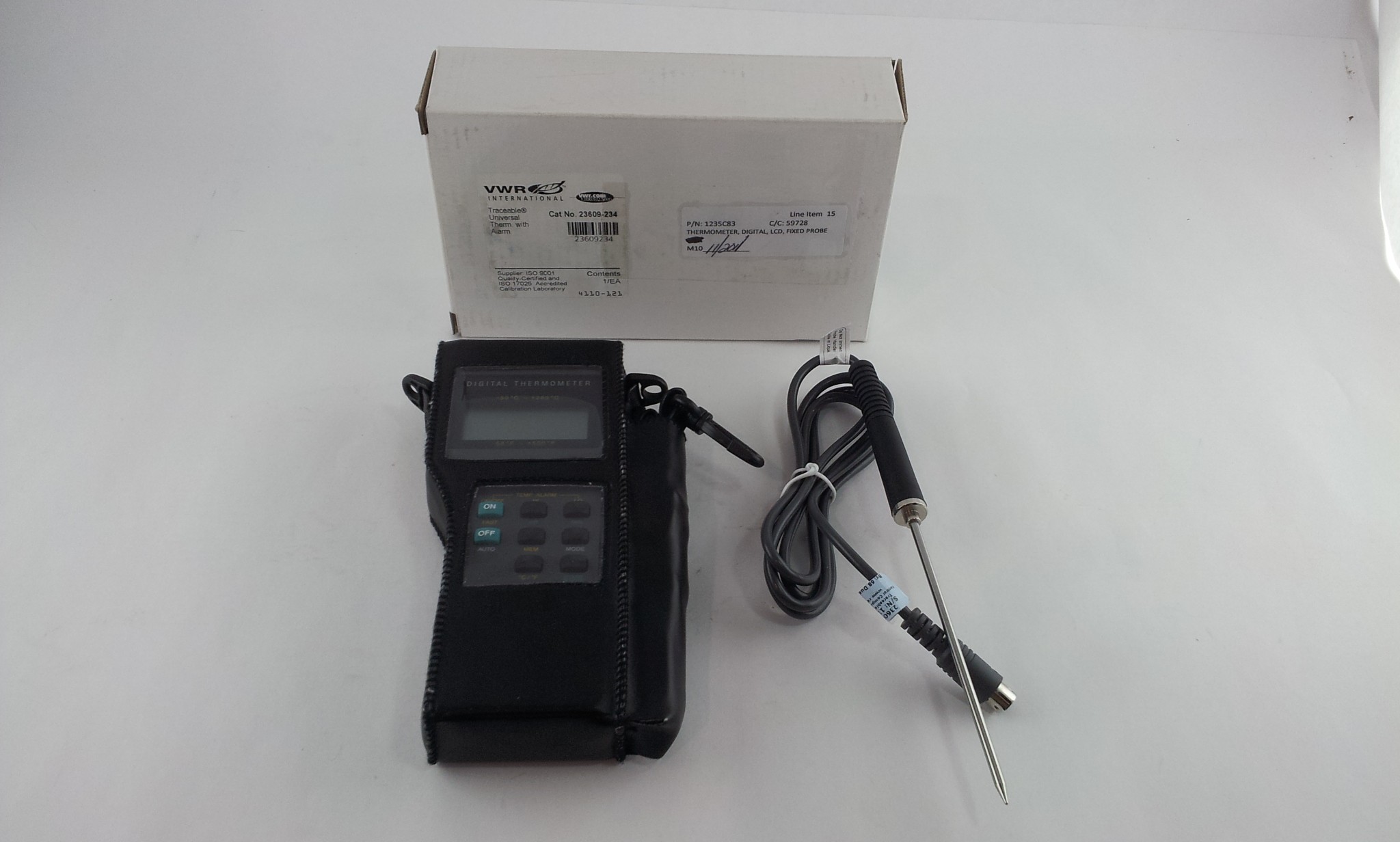 VWR 23609-234 Traceable Universal Digital Thermometer With Alarm New