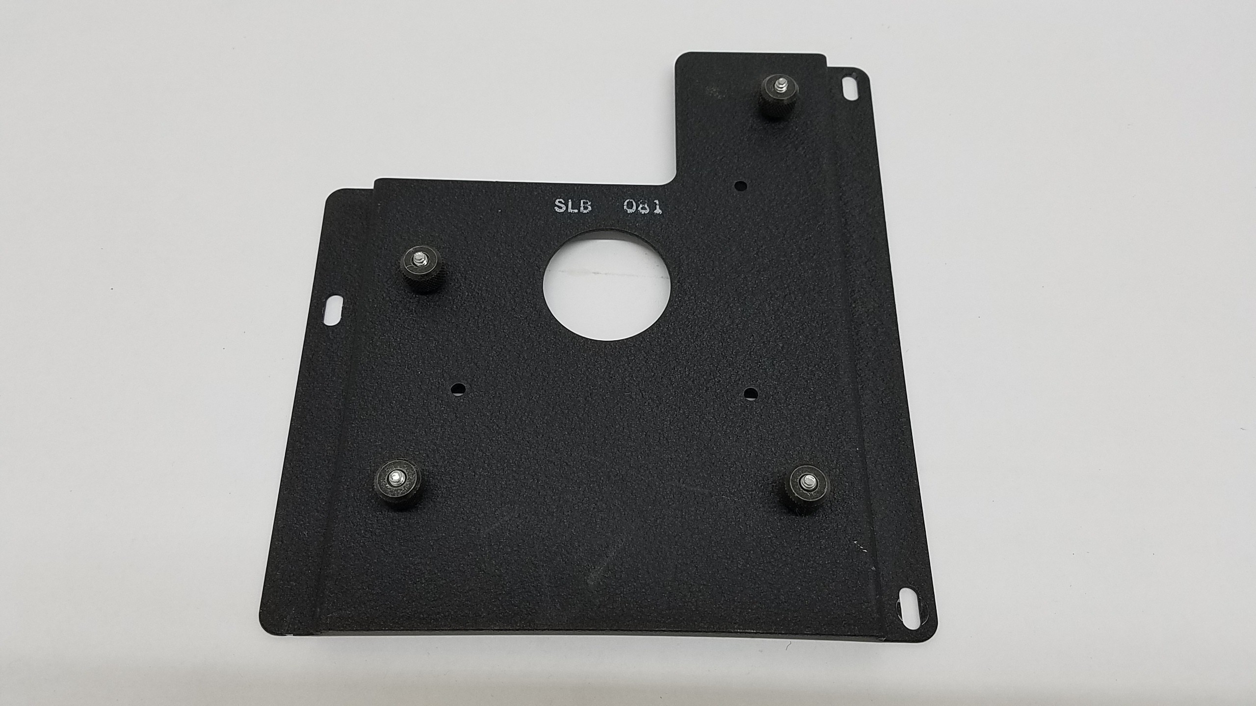 Chief SLB081 Custom Interface Bracket for RPA, RPM,Smart-Lift Projector Mounts