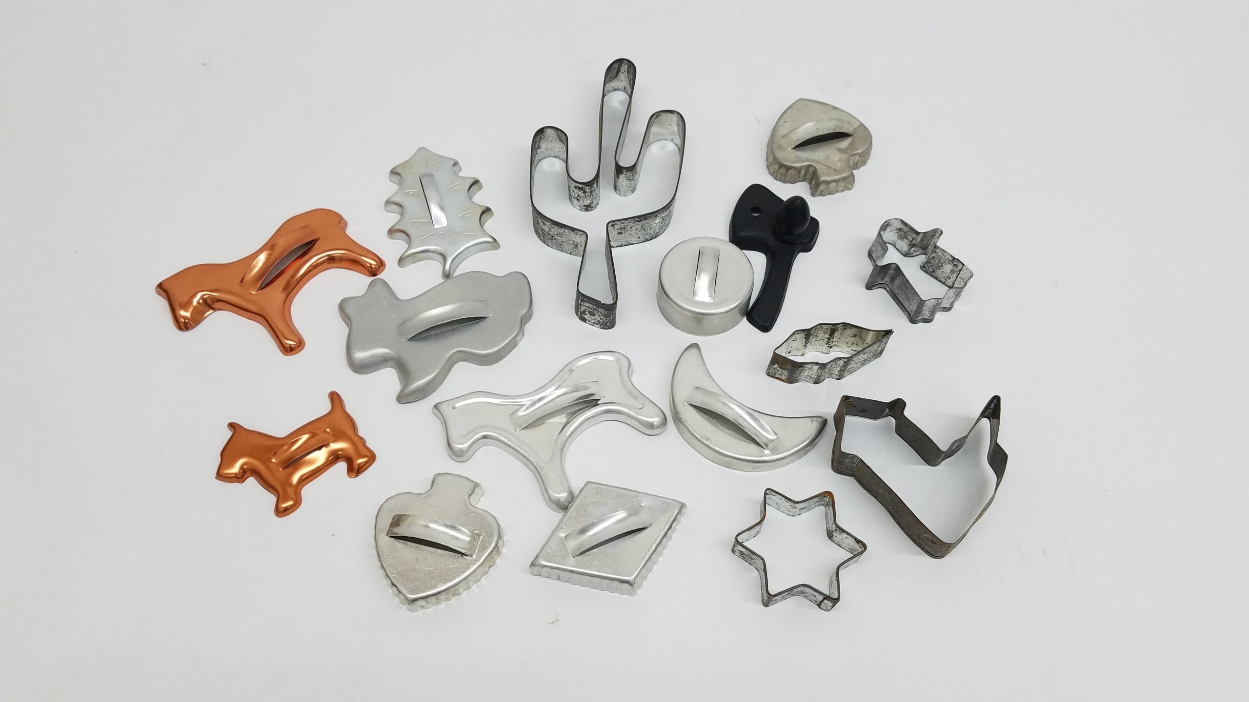 Lot of 16 Vintage Metal Cookie Cutters