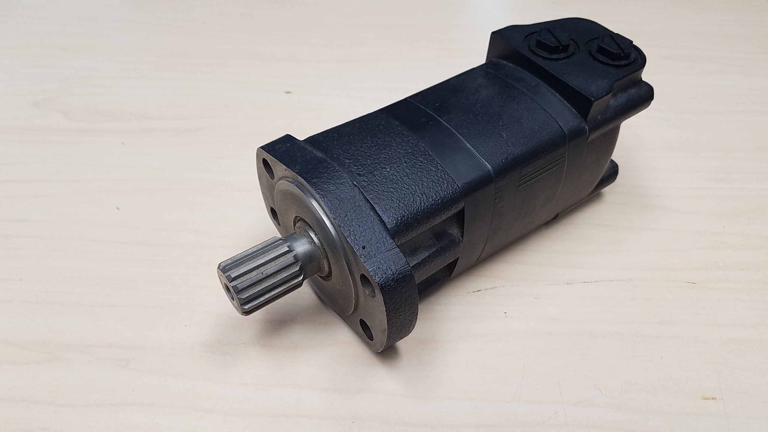 Eaton Char-Lynn 104-3150-006 Hydraulic Motor