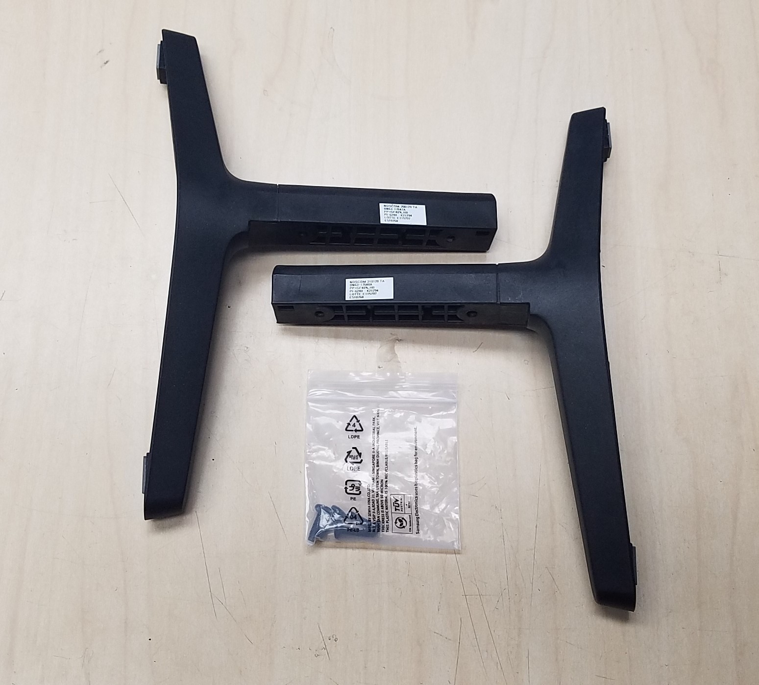 Samsung BN96-46027A UN6000 Series TV 50" 55" Legs Stand Kit
