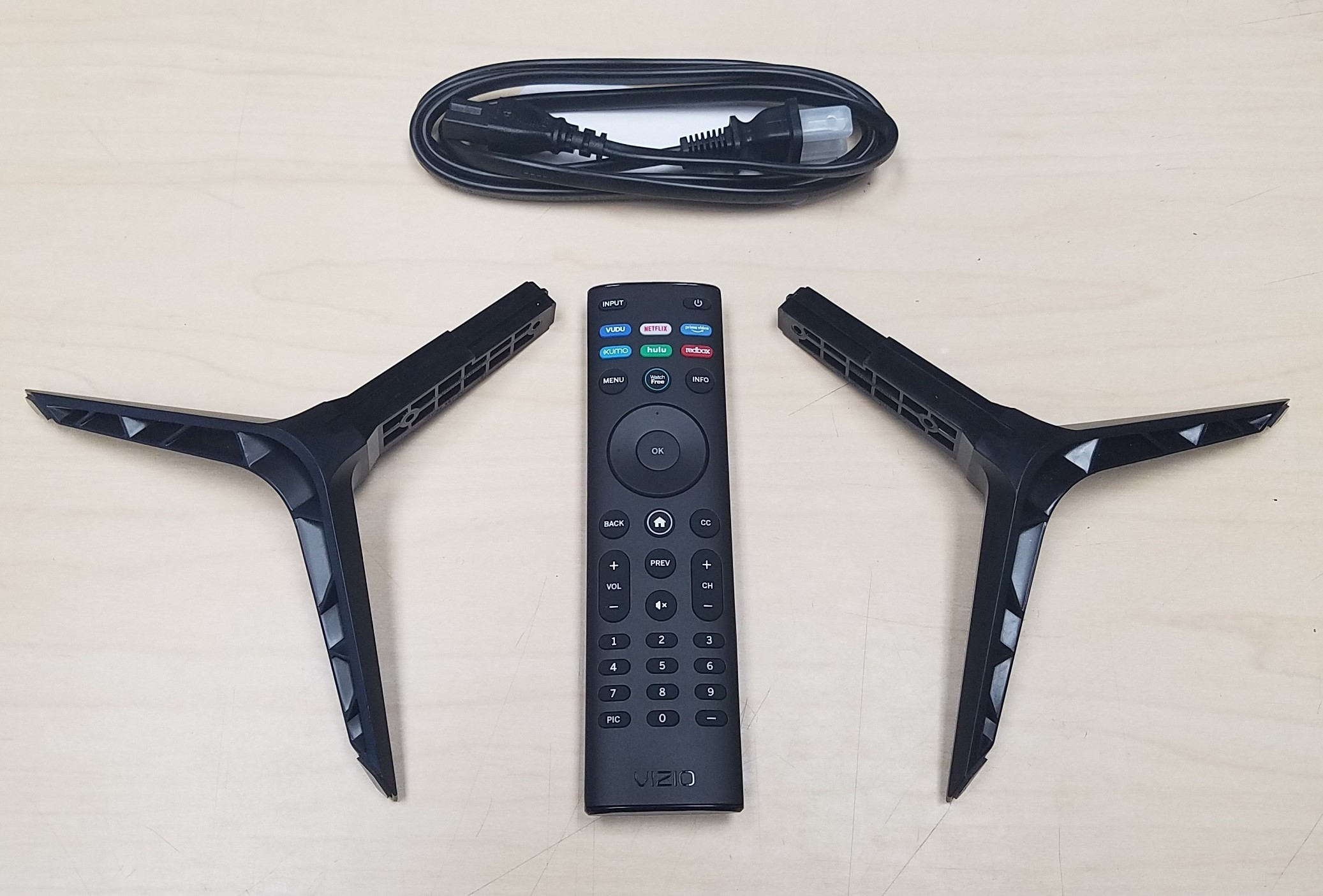 Vizio D32h-G9 Stand Feet Remote and Power Cord no Screws