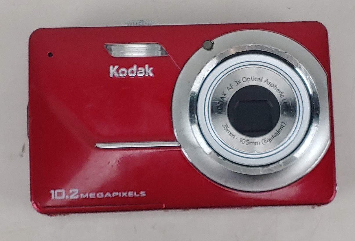 Kodak EasyShare M340 10.2MP Digital Camera - Red No Charger
