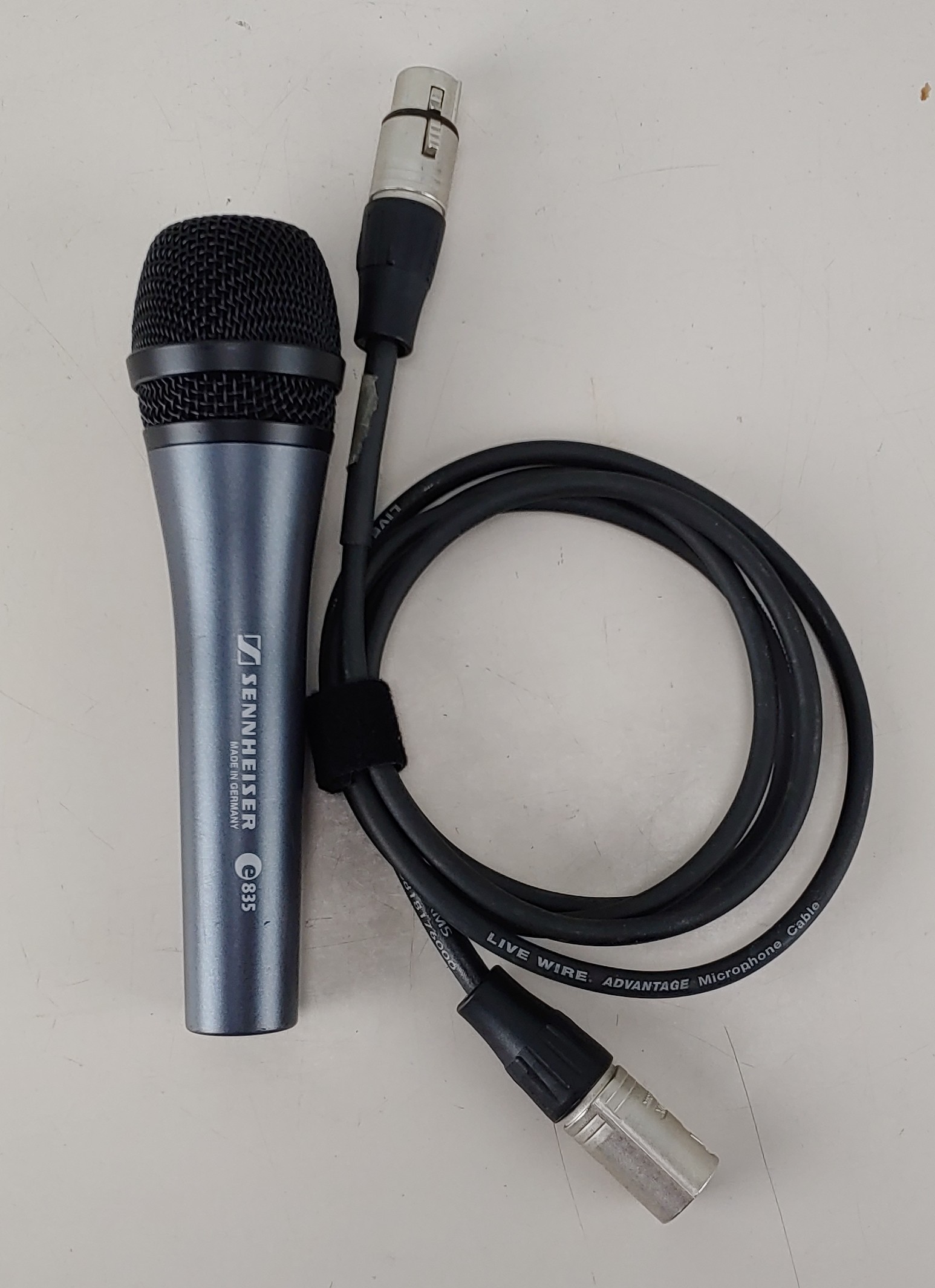 Sennheiser E835 Cardioid Dynamic Vocal Microphone w/ Microphone Cable