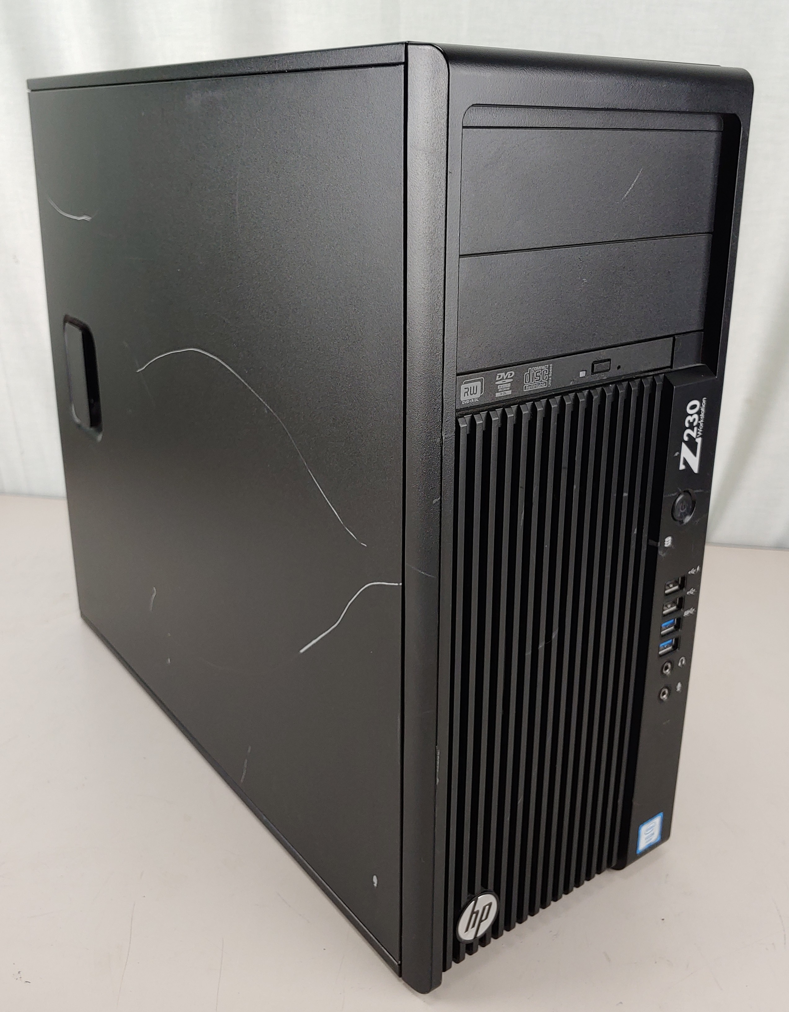 HP Z230 Xeon E3-1231 V3 16GB 500GB HDD NVIDIA GT 710 WIN 10 PRO