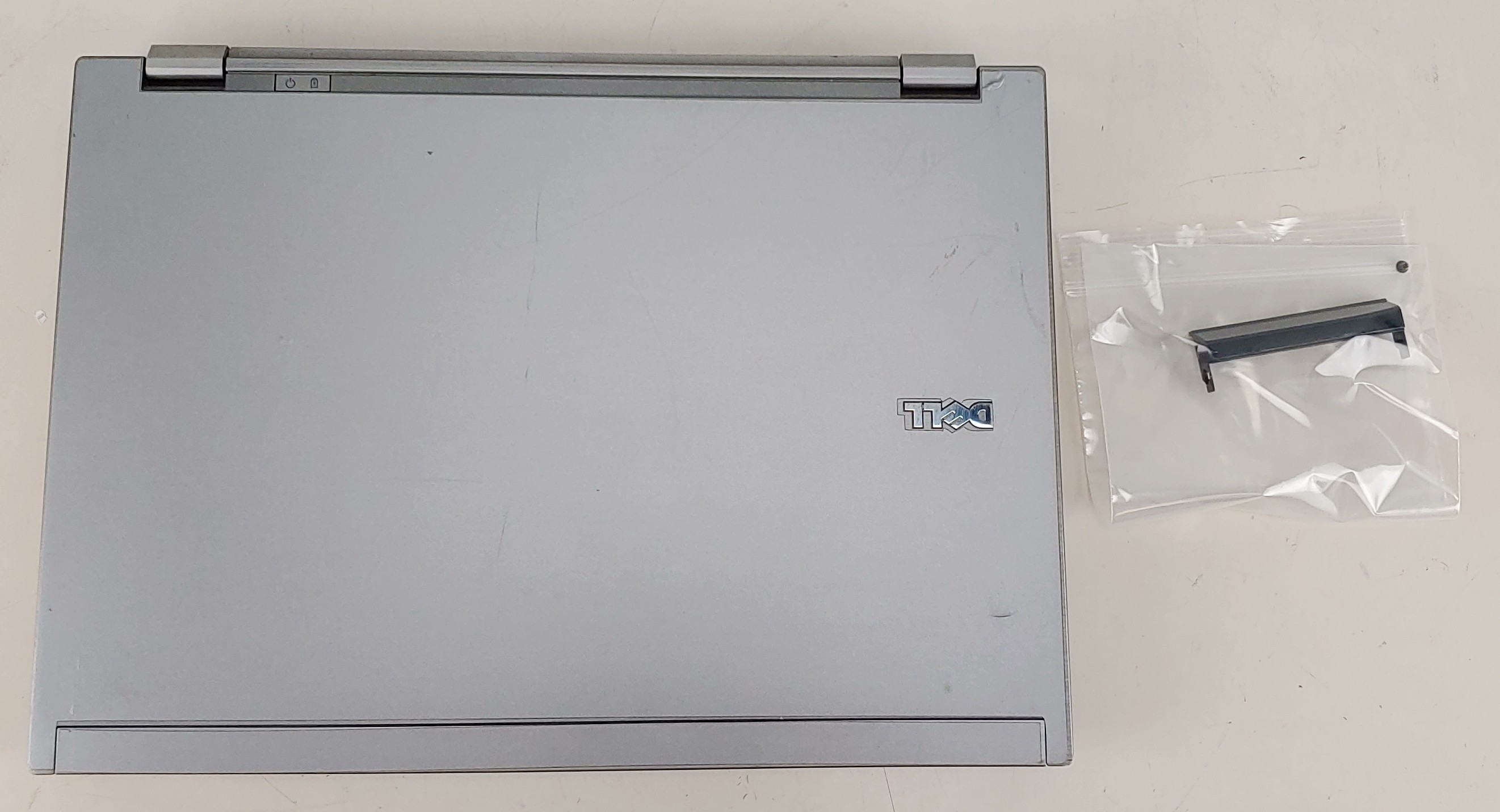 Dell Core i5-M560 4GB NVIDIA NVS 3100M NO HDD + NO OS + NO BATTERY