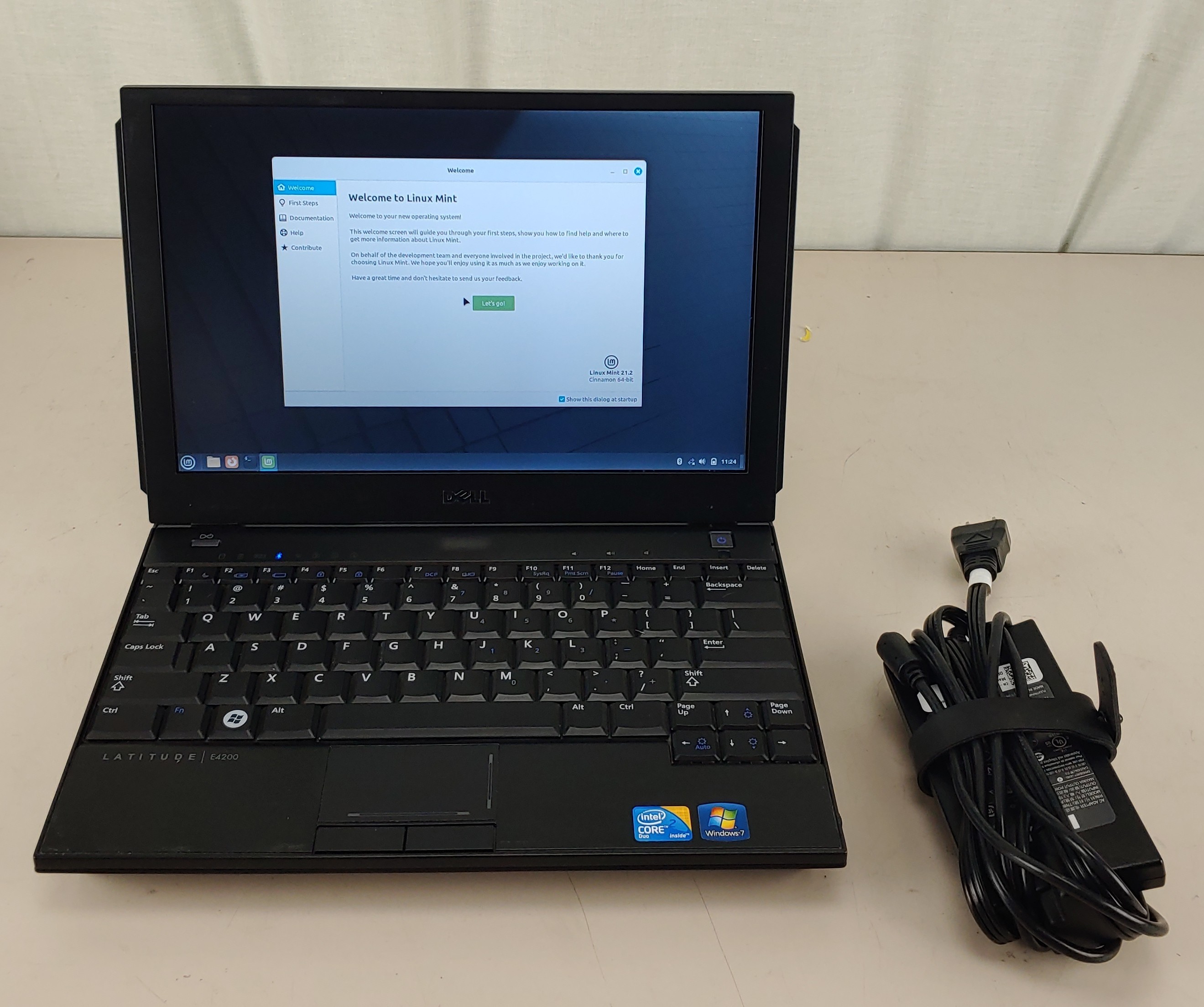 Dell Core 2 Duo U9600 4GB RAM 128GB SSD BT & WIFI Linux mint