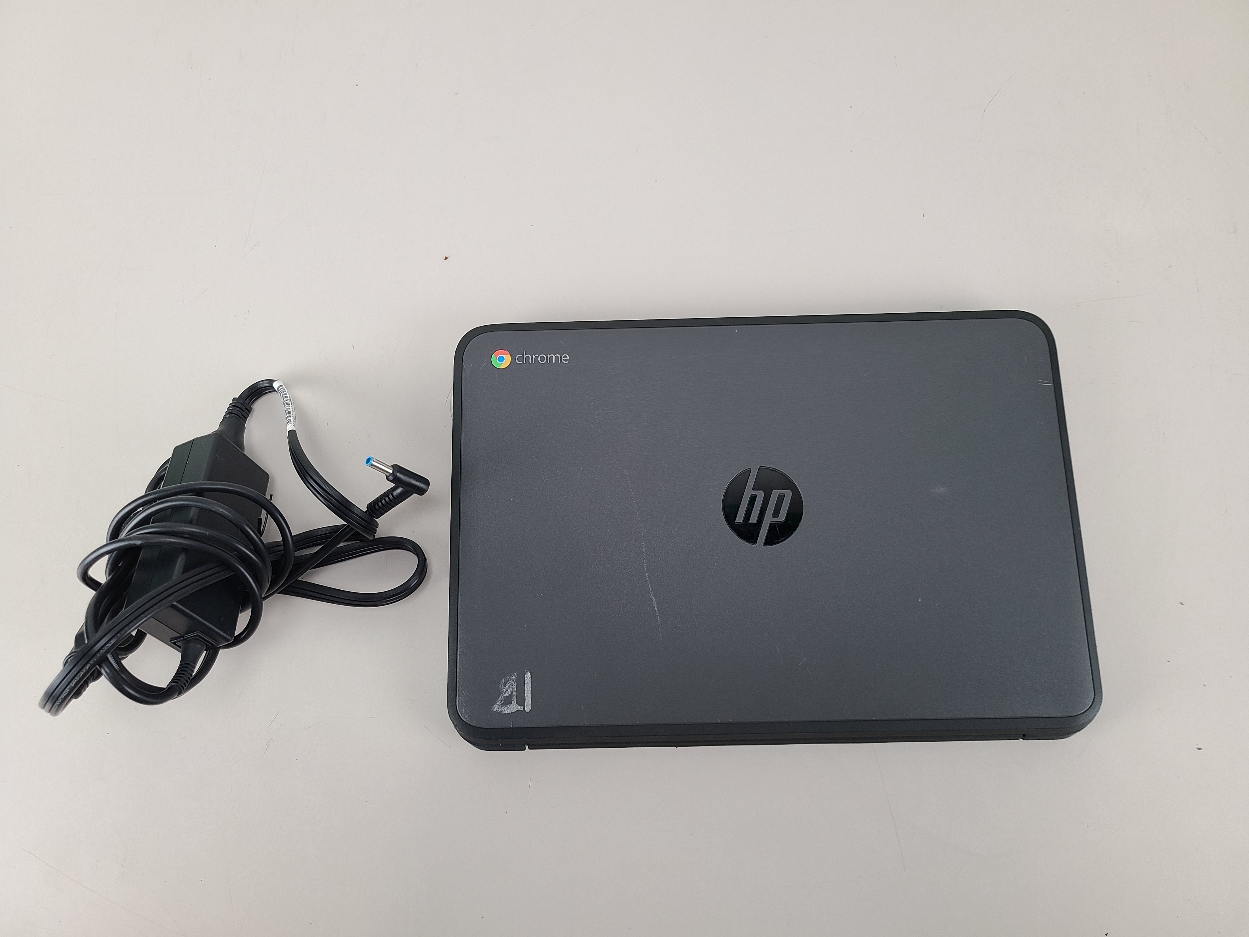 HP Chromebook 11 G5 EE with AC Adapter