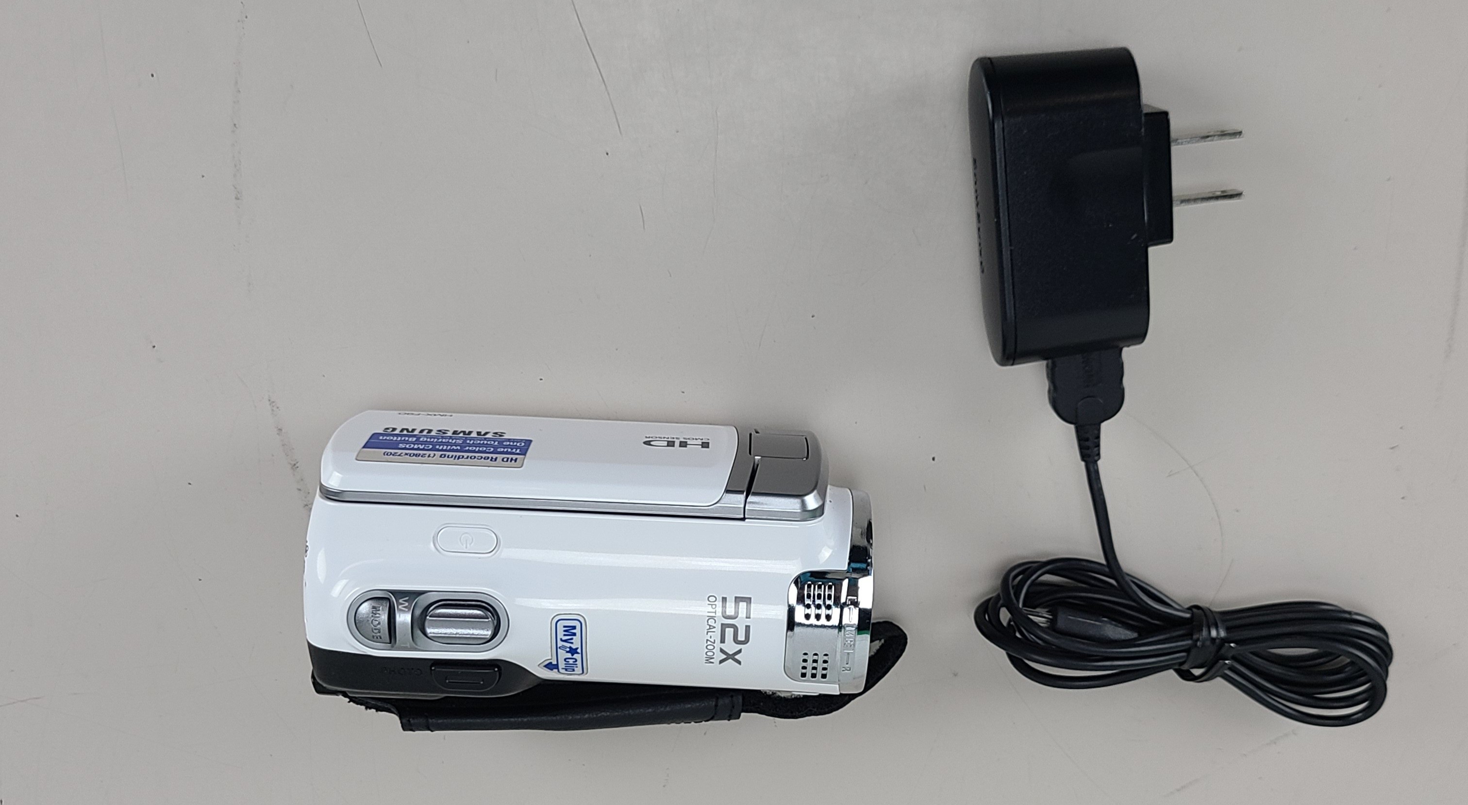 Samsung HMX-F90 Black HD Digital Camcorder 