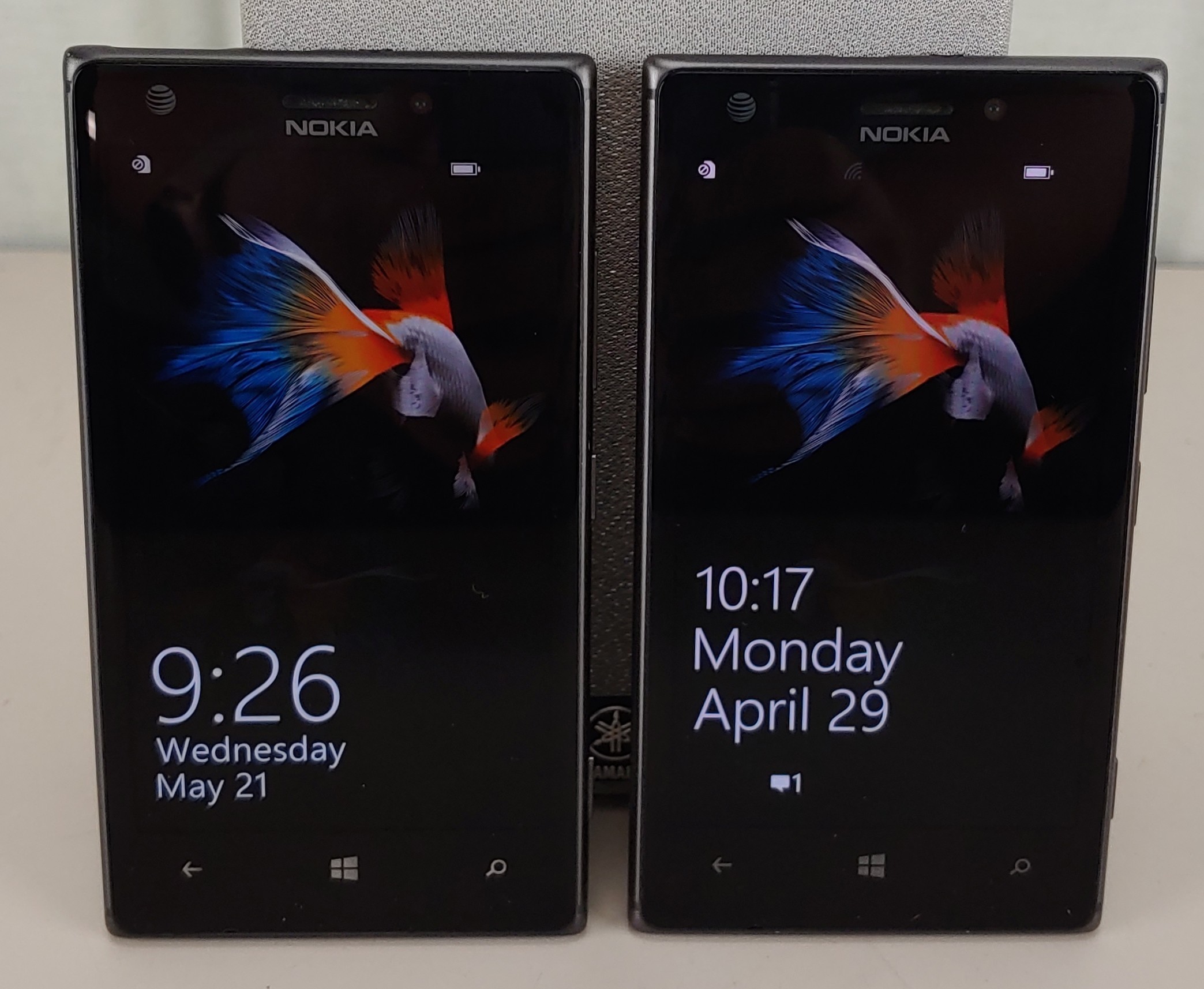 Lot of 2 Nokia Lumia 925 16GB (AT&T) Windows Phone