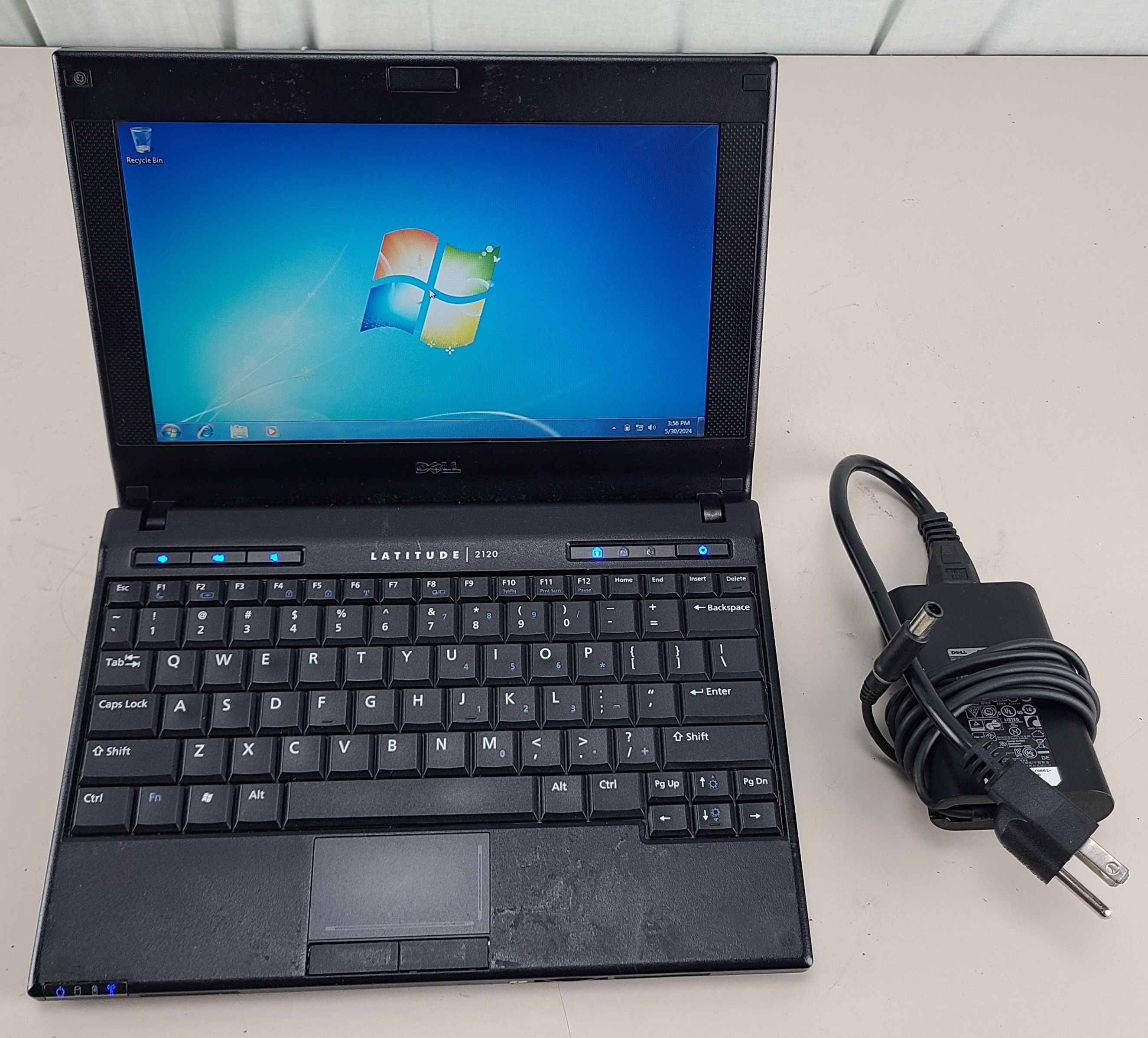 Dell Latitude 2120 Intel Atom N455 2GB 320GB HDD WIN 7 PRO