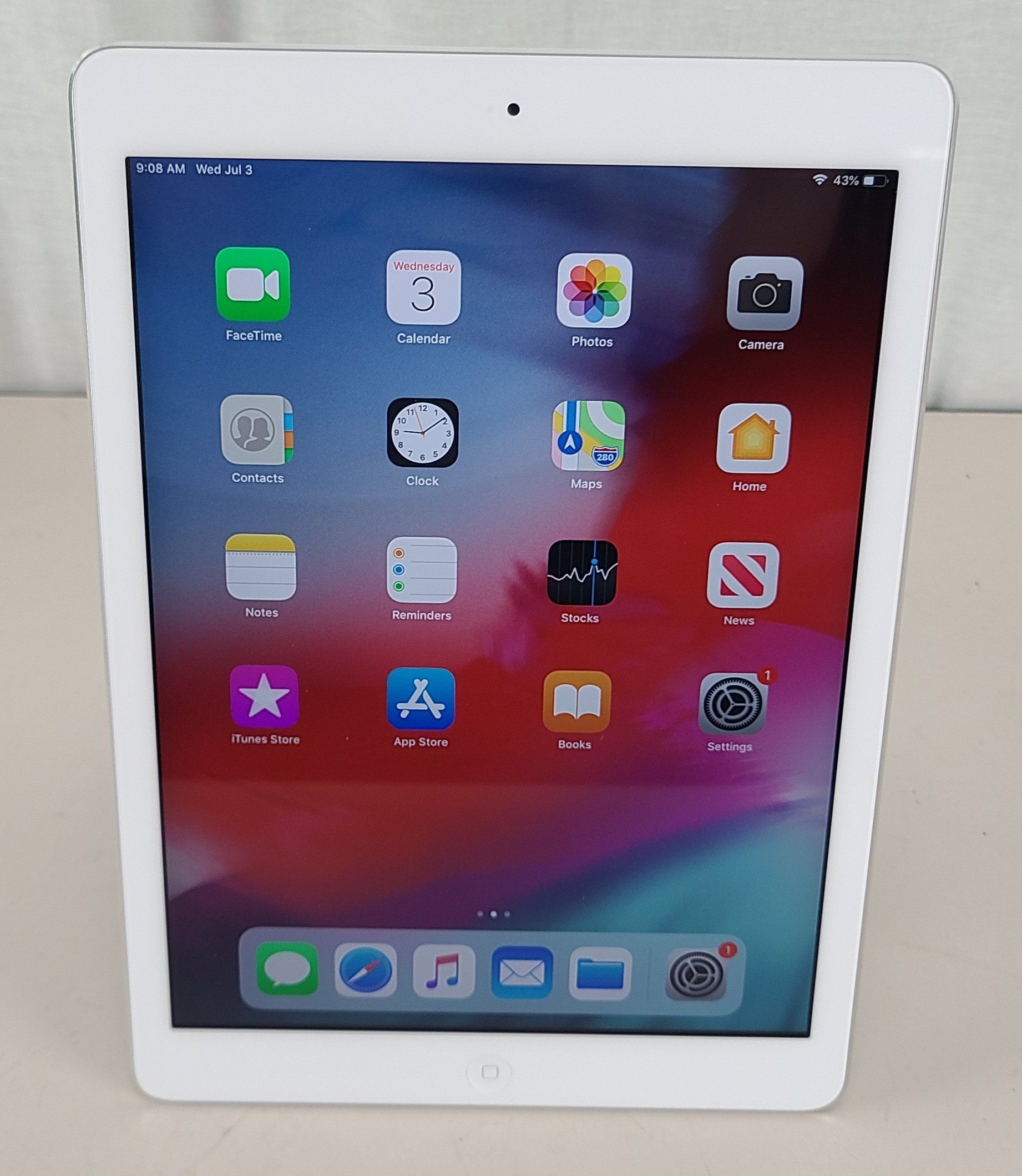 Apple iPad Air 16GB Silver FD788LL/B WIFI Only