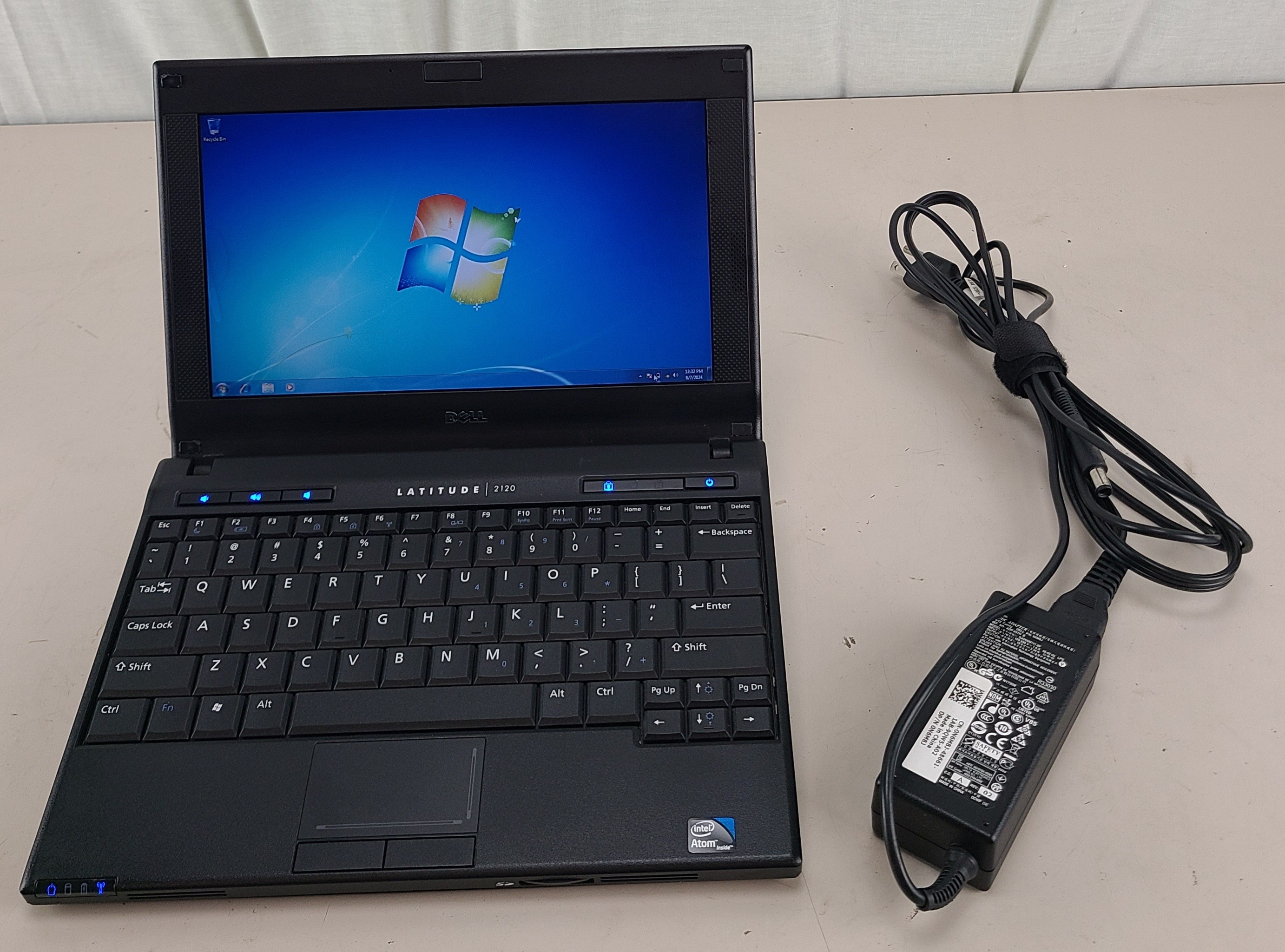Dell Latitude 2120 Intel Atom N455 2GB 320GB HDD WIN 7 PRO