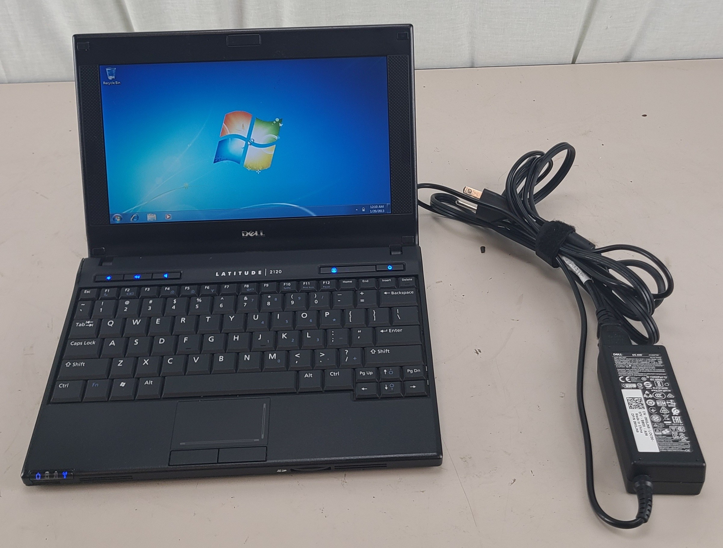 Dell Latitude 2120 Intel Atom N455 2GB 320GB HDD WIN 7 PRO