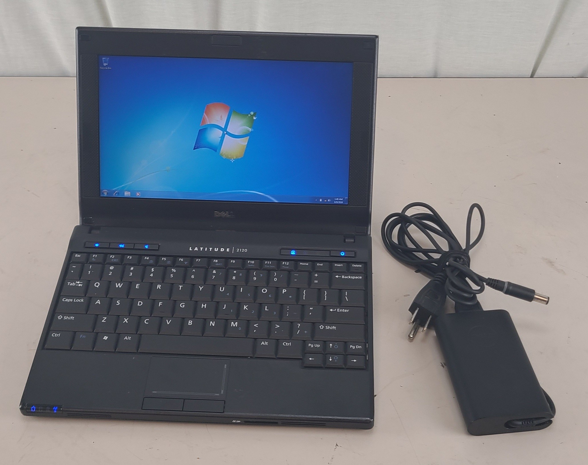 Dell Latitude 2120 Intel Atom N455 2GB 320GB HDD WIN 7 PRO