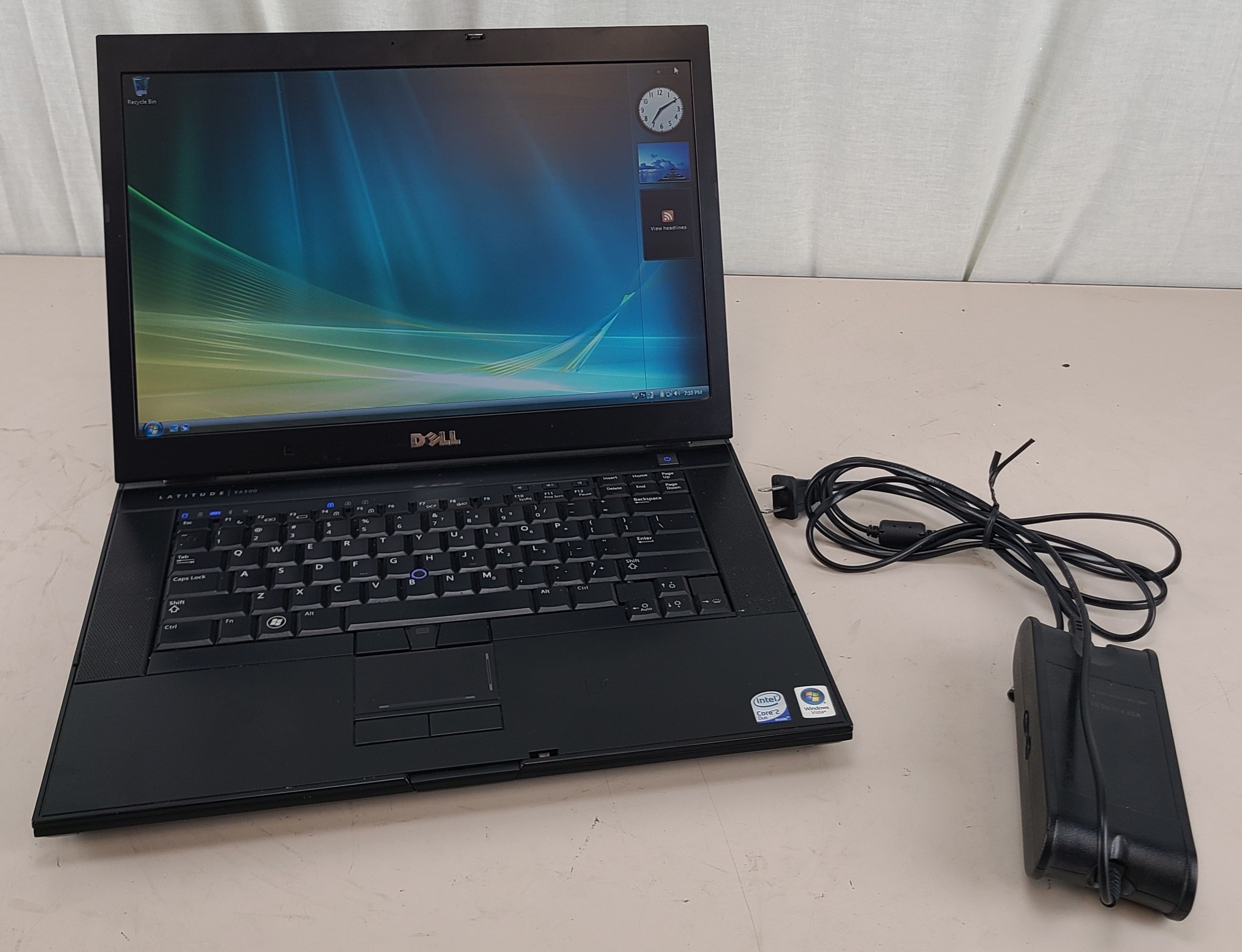 Vintage Dell Latitude E6500 C2D P8400 1GB 80GB HDD WIN VISTA BUS.