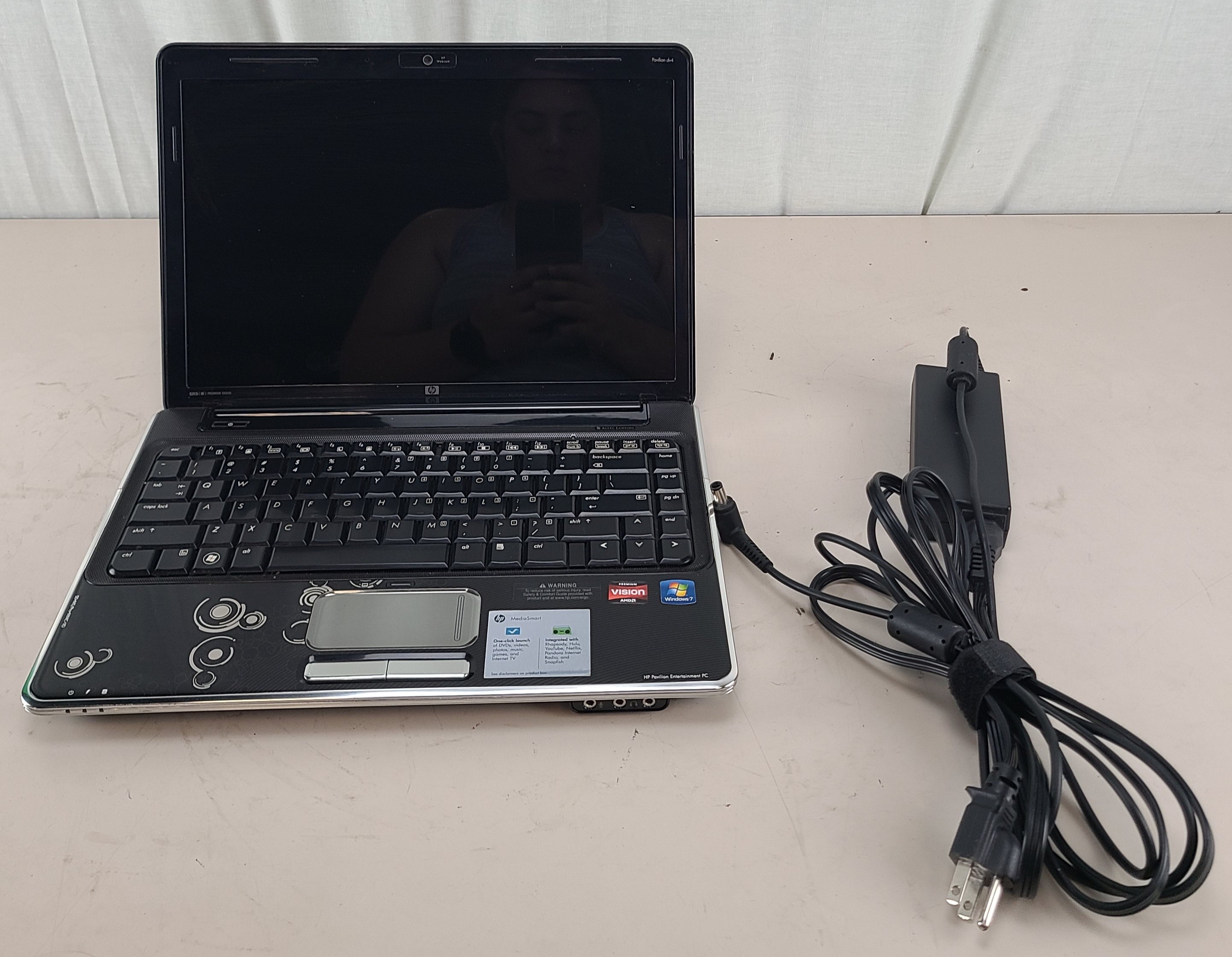 FOR PARTS HP Pavilion dv4 Notebook AMD Turion II 4GB 320GB HDD NO OS