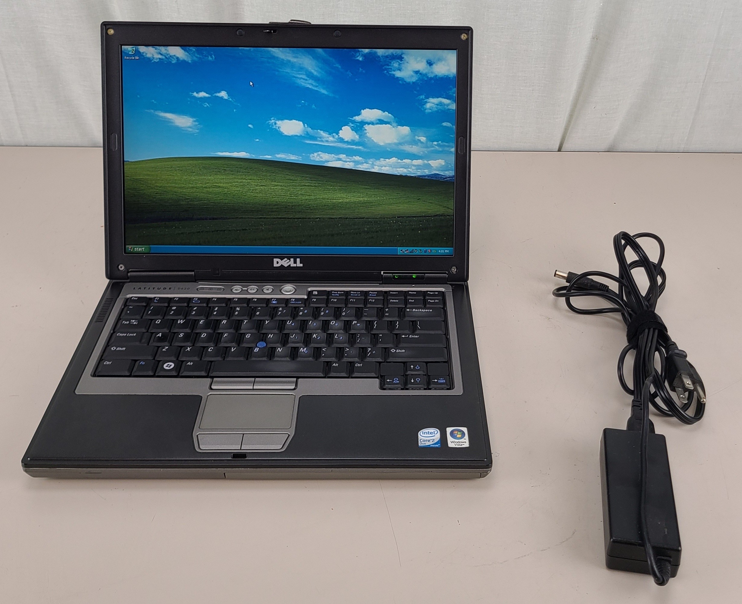Dell Latitude D620 Laptop Intel Core 2 2GB 120GB HDD Windows XP Pro SP3 
